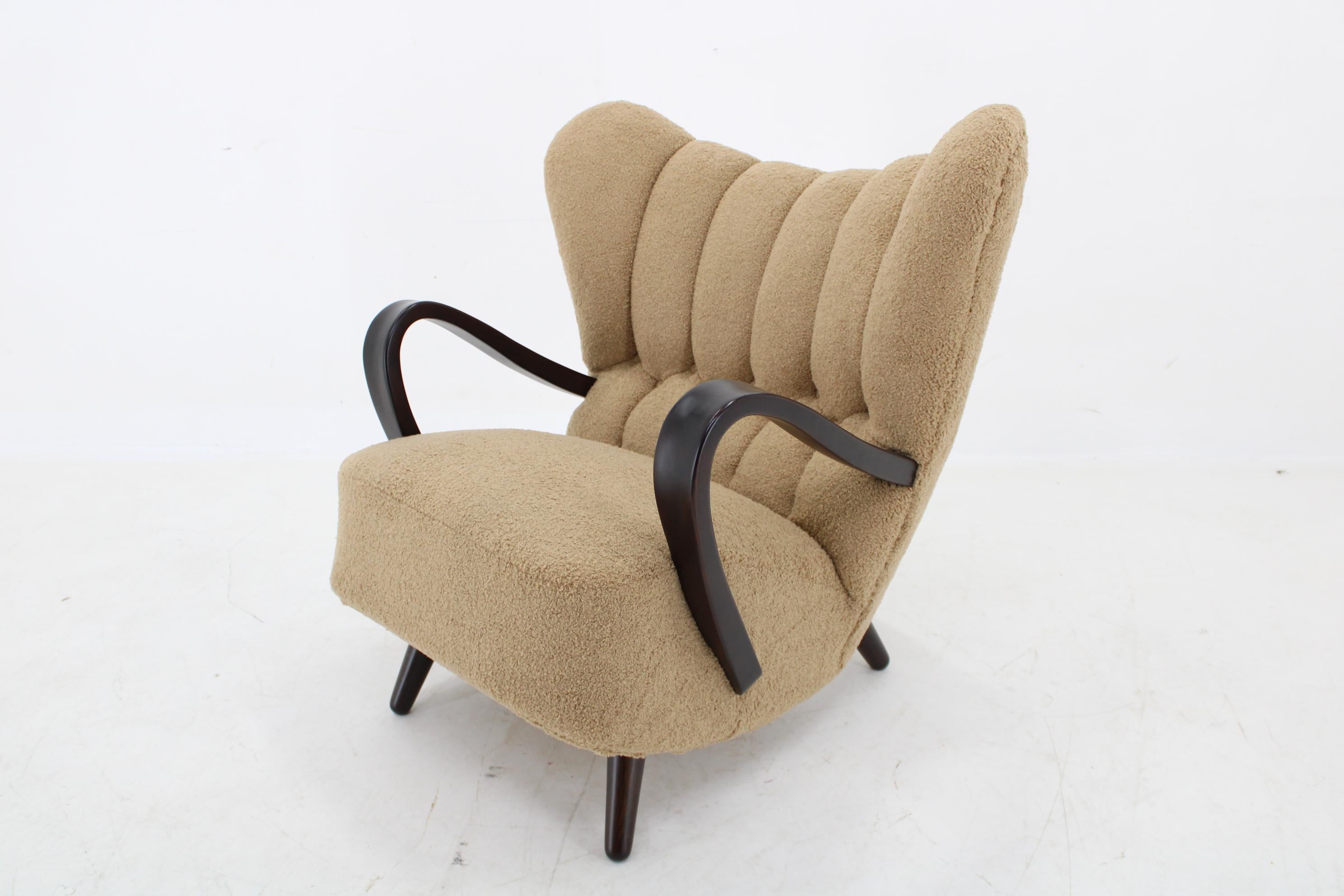 1940s Restored  Wing Armchair in Boucle Fabric, Czechoslovakia In Good Condition For Sale In Praha, CZ