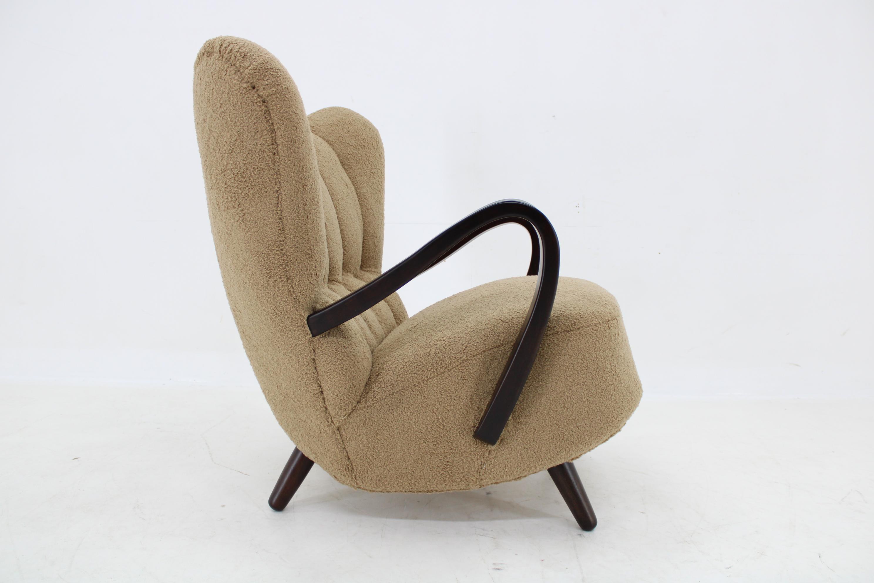 1940s Restored  Wing Armchair in Boucle Fabric, Czechoslovakia For Sale 4