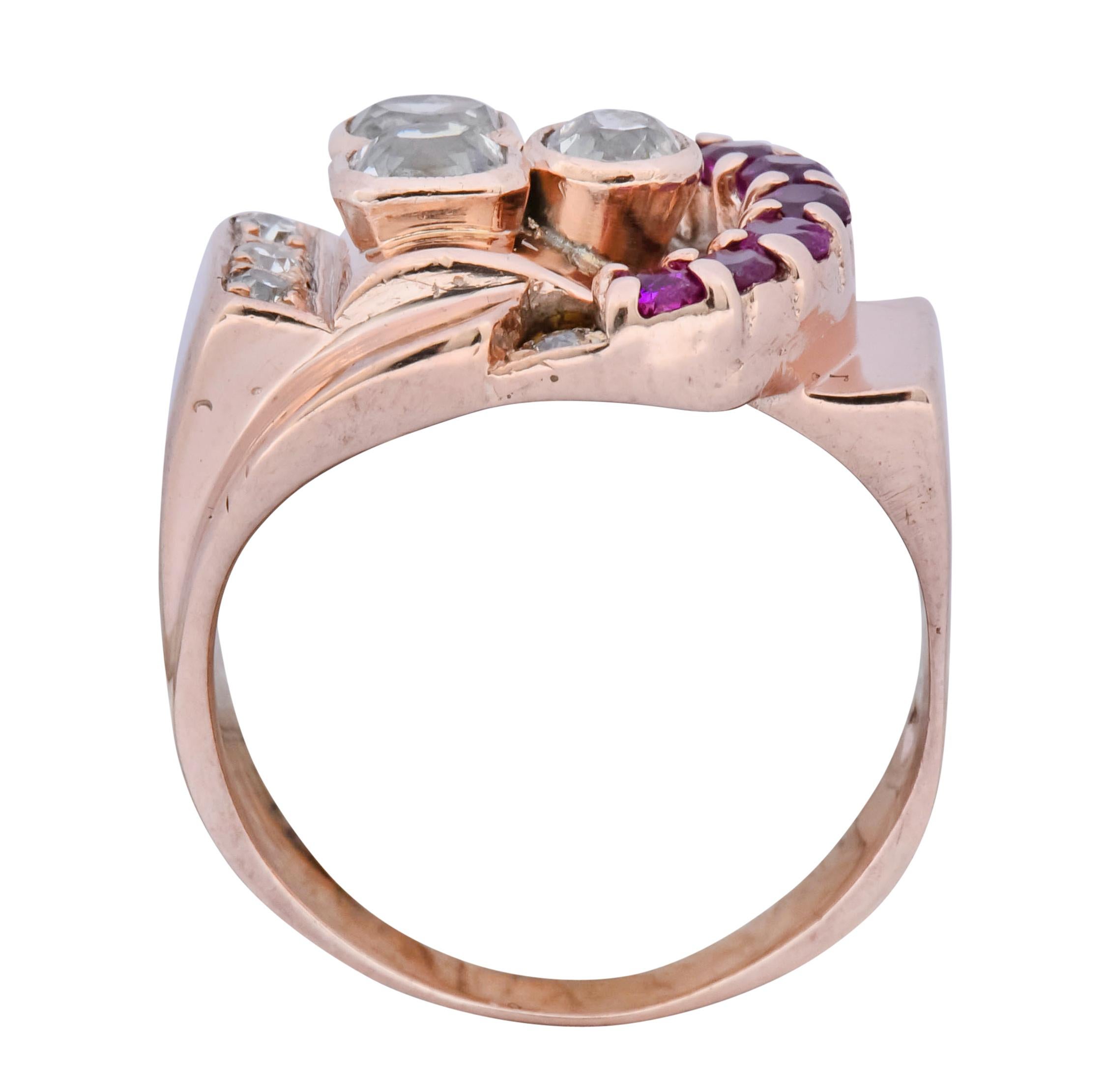 1940s Retro 1.20 Carat Diamond Ruby 14 Karat Rose Gold Buckle Ring 3