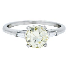 Mid-Century 1.27 Carats Diamond Platinum Three Stone Engagement Ring
