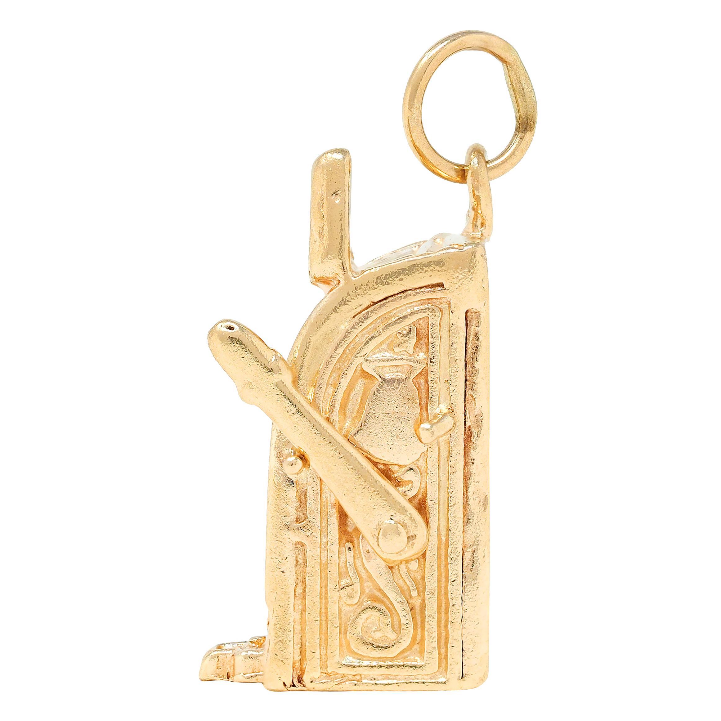 1940's Retro 14 Karat Yellow Gold Vintage Liberty Bell Slot Machine Charm For Sale 2