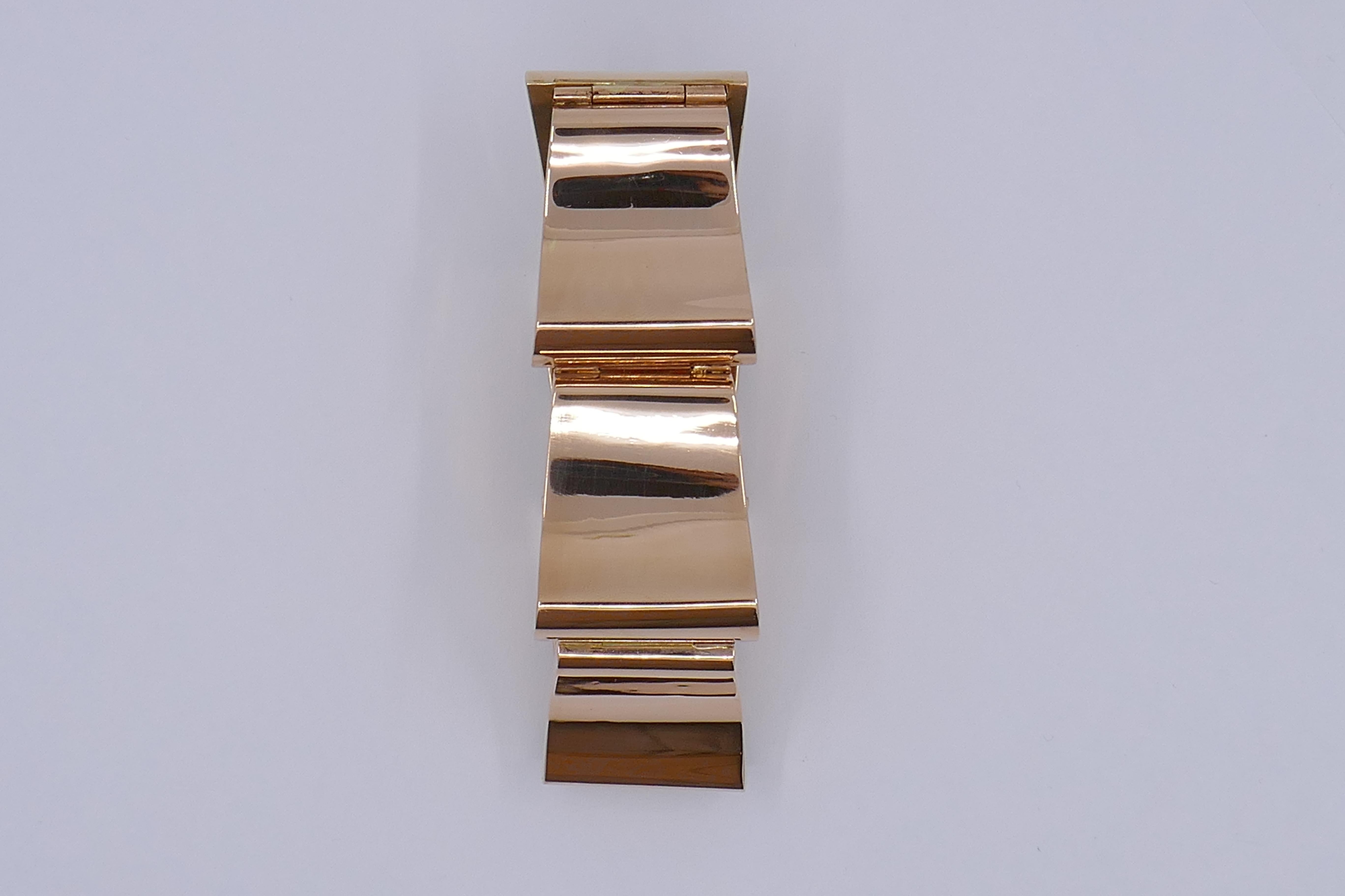 1940s Retro 14k Rose Gold Bracelet  In Good Condition For Sale In Beverly Hills, CA