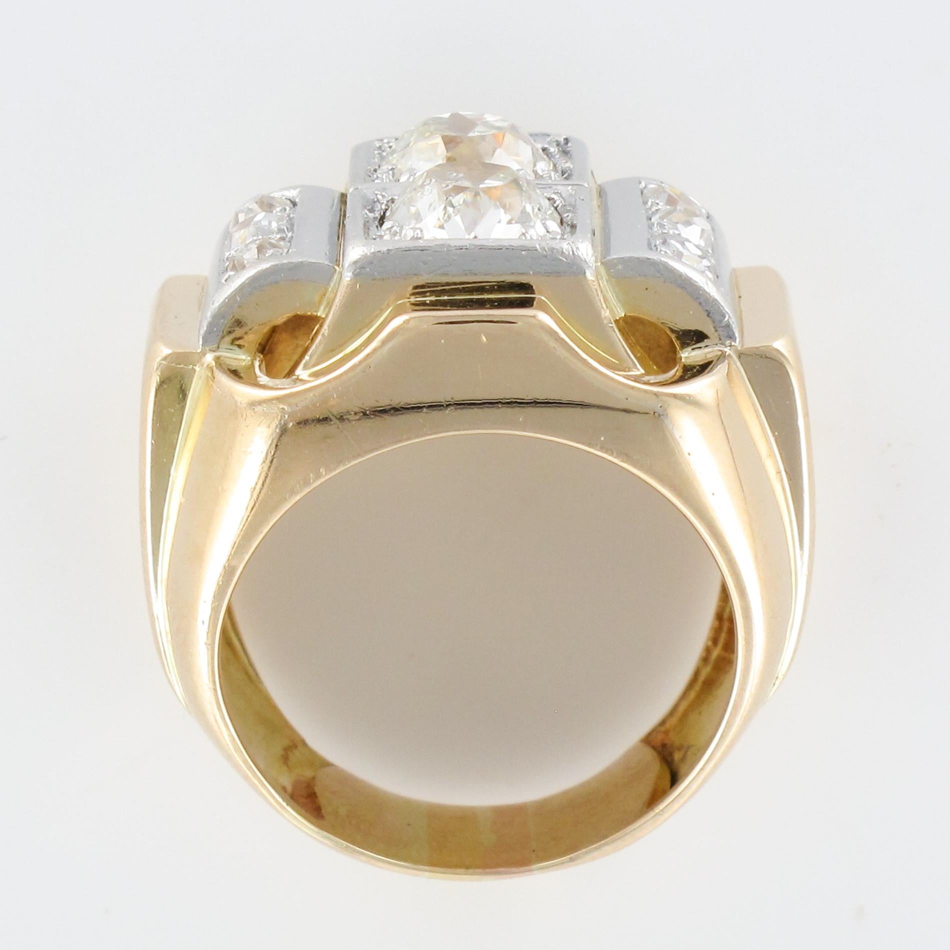 1940s Retro 2.30 Carat Diamonds 18 Karat Yellow Gold Platinum Tank Ring For Sale 7