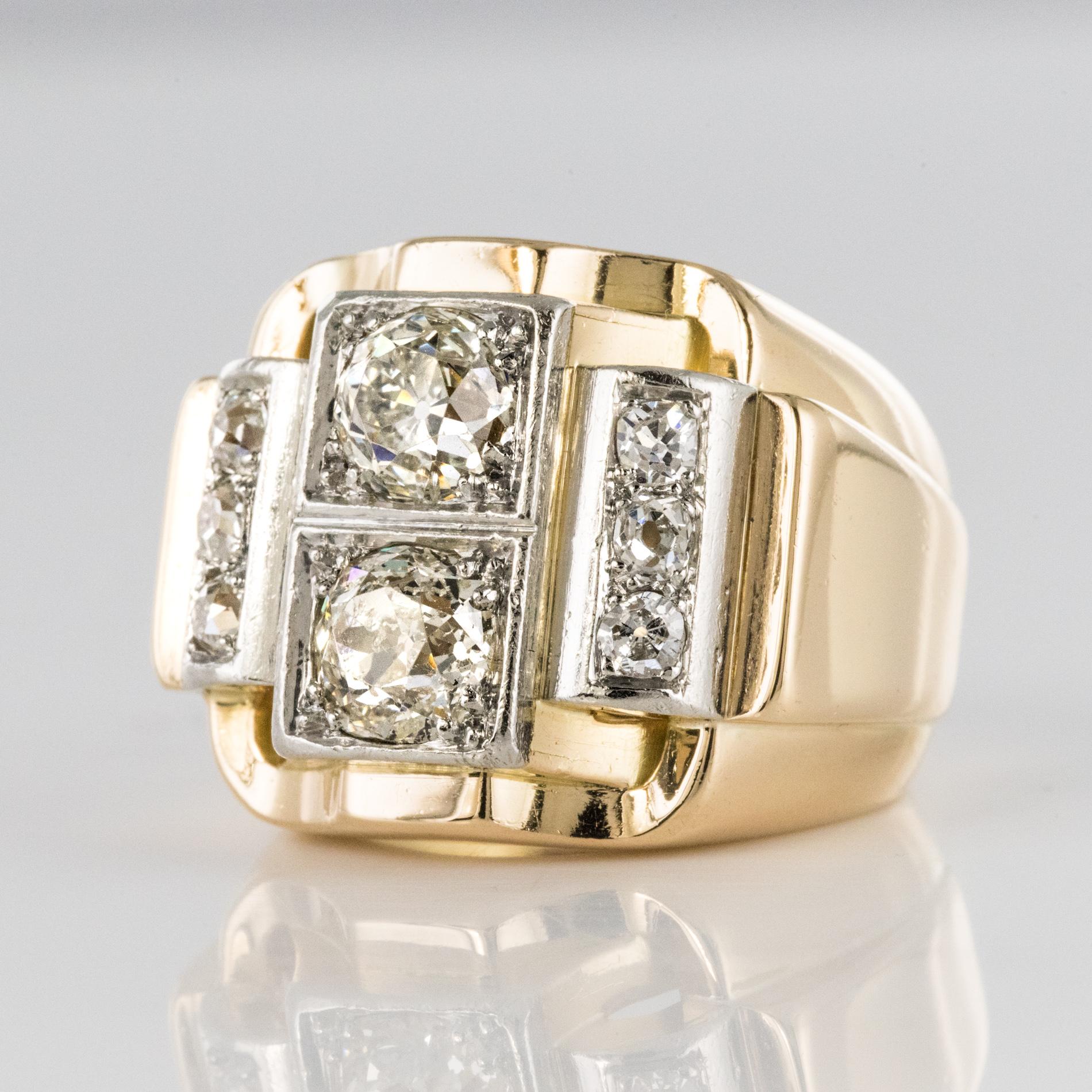 1940s Retro 2.30 Carat Diamonds 18 Karat Yellow Gold Platinum Tank Ring For Sale 2