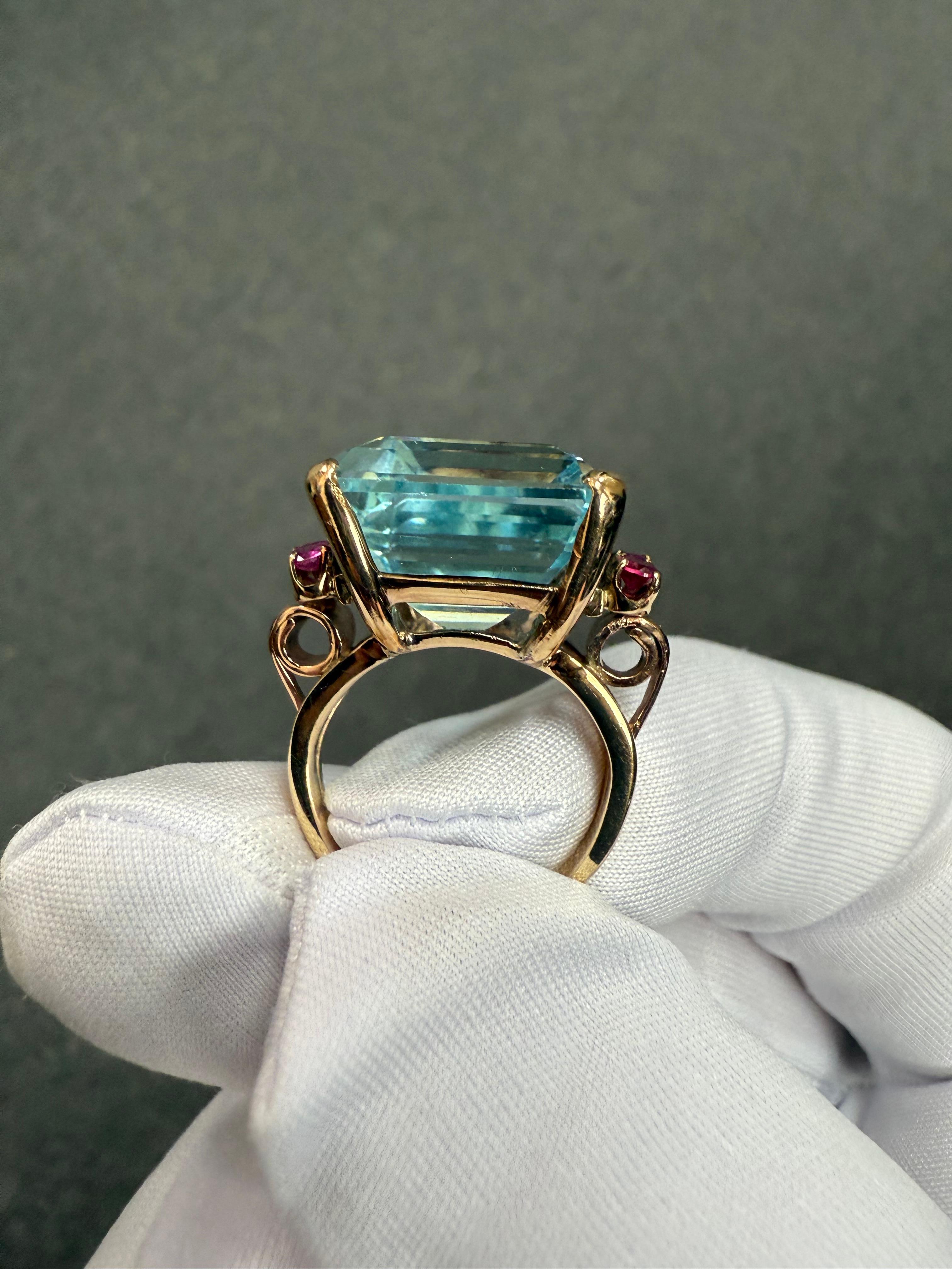 1940er Retro Aquamarin und Rubin 14k Gold Solitär Ring im Angebot 5