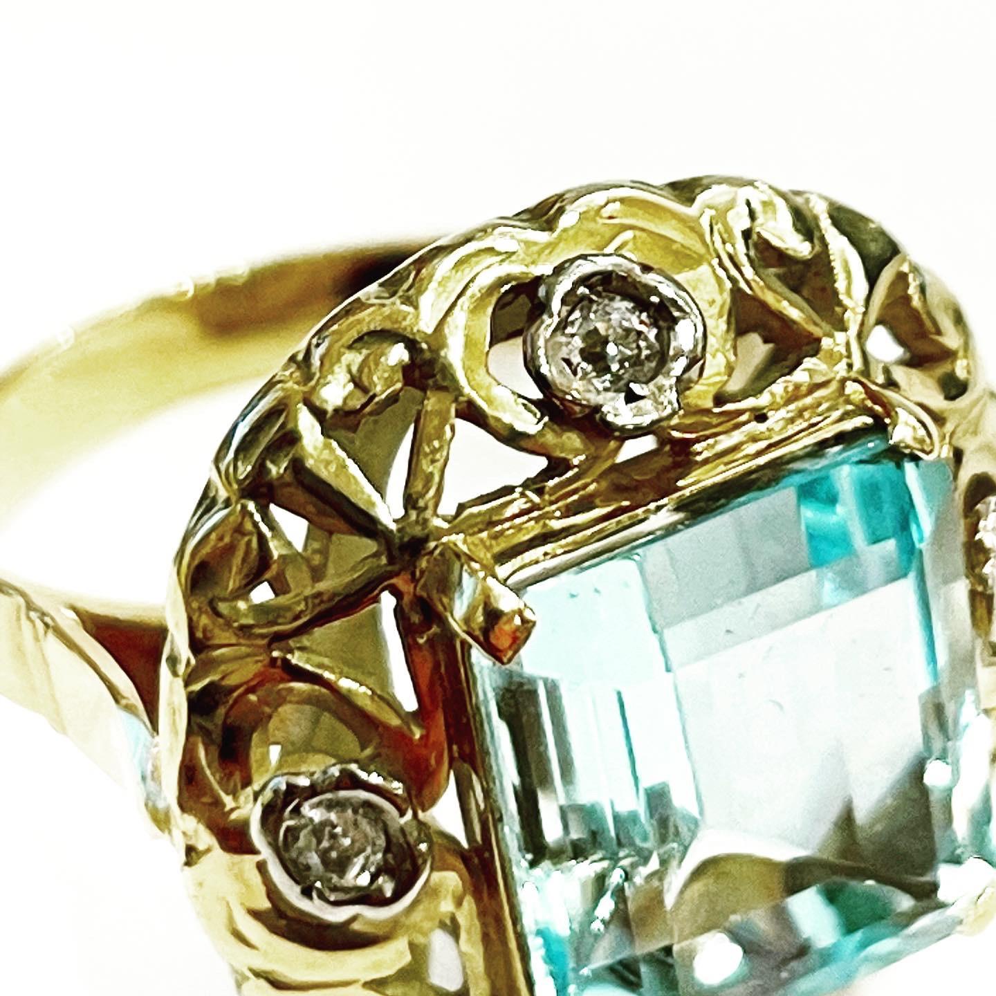 1940s Retro Aquamarine, Diamonds 18k Yellow Gold Cocktail Ring 2
