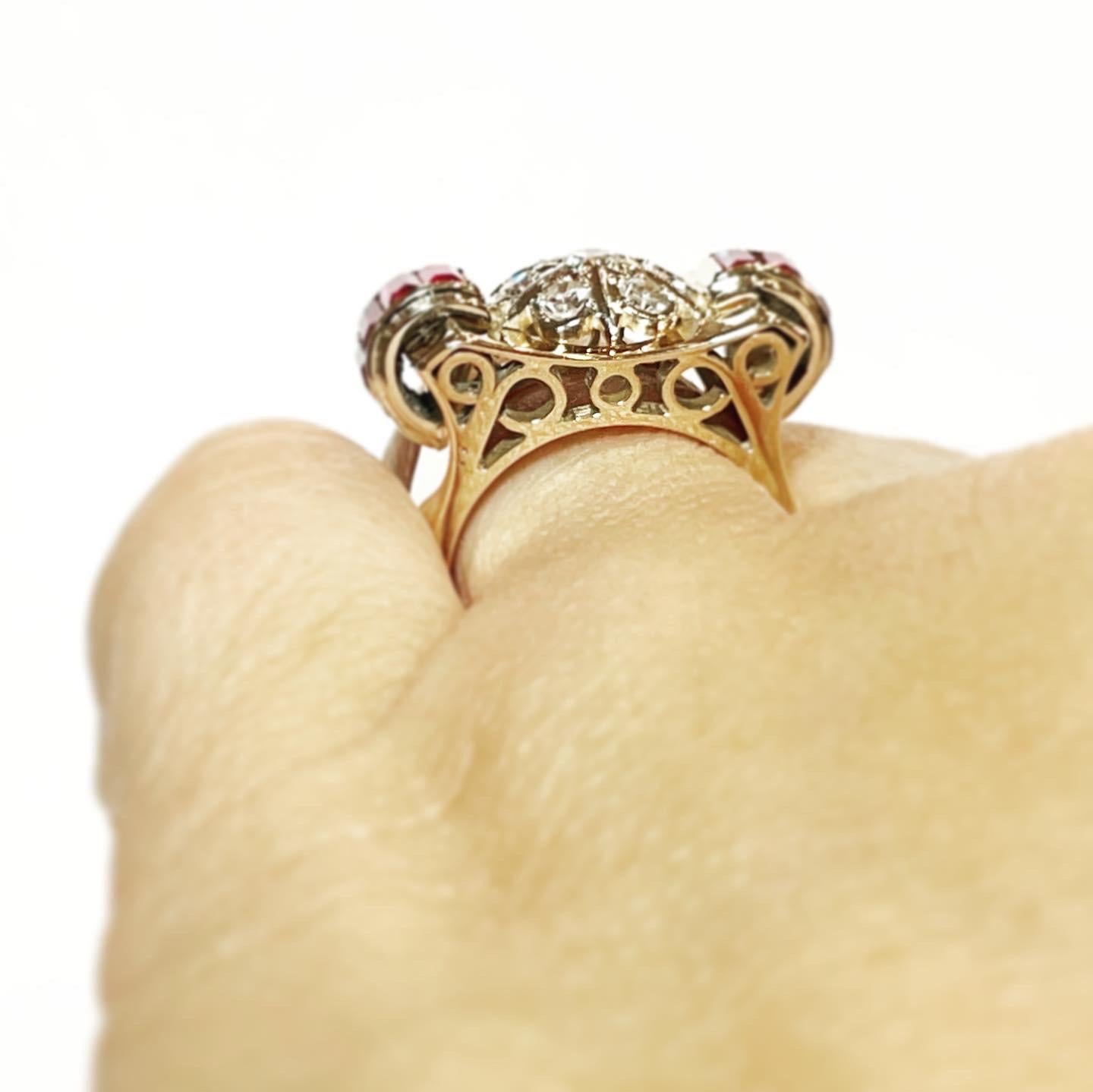 1940s Retro Diamond Rubies 18 Karat Yellow Gold Tank Cocktail Ring 3