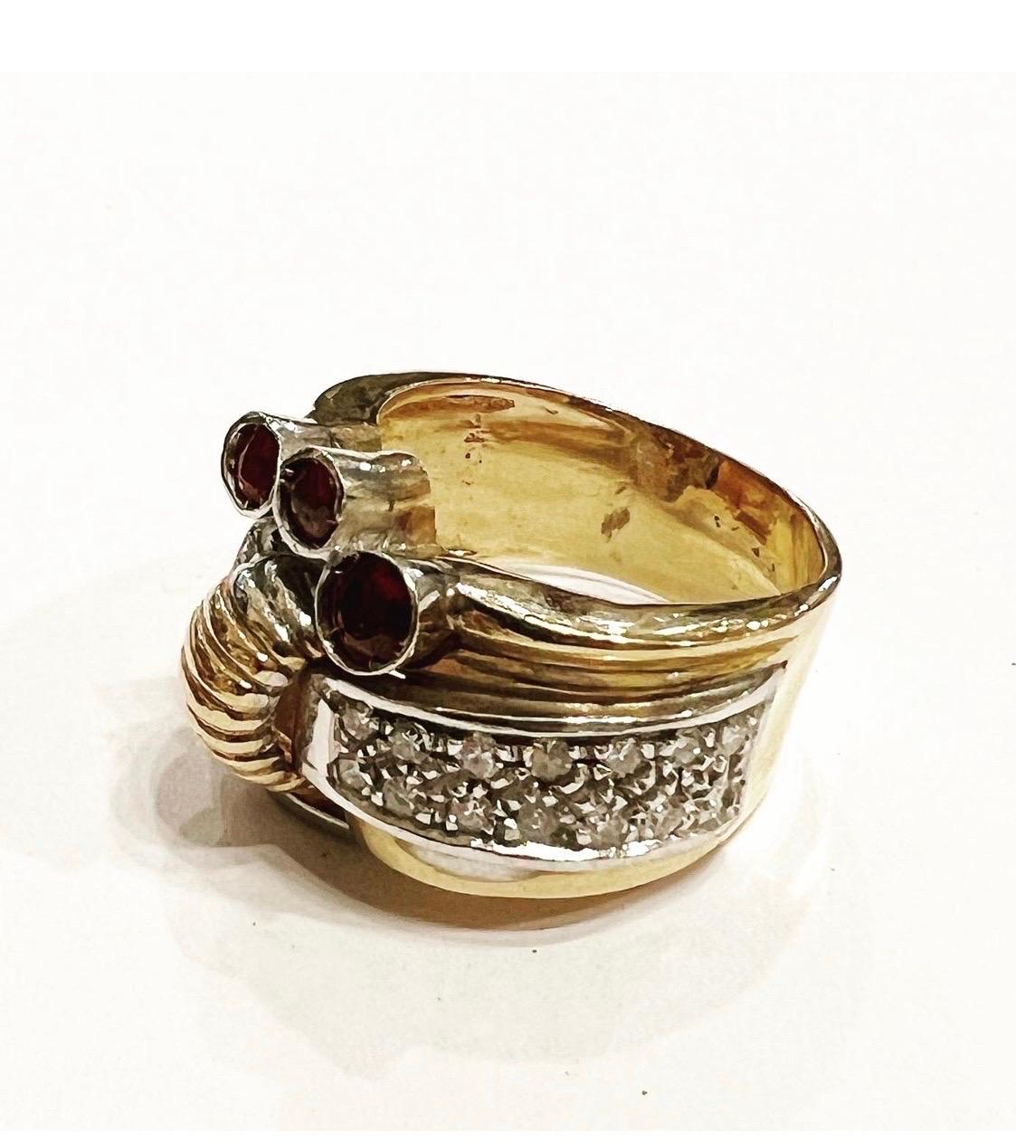 1940s Retro Diamond Rubies 18K Yellow White Gold Tank Cocktail Ring In Good Condition For Sale In Pamplona, Navarra