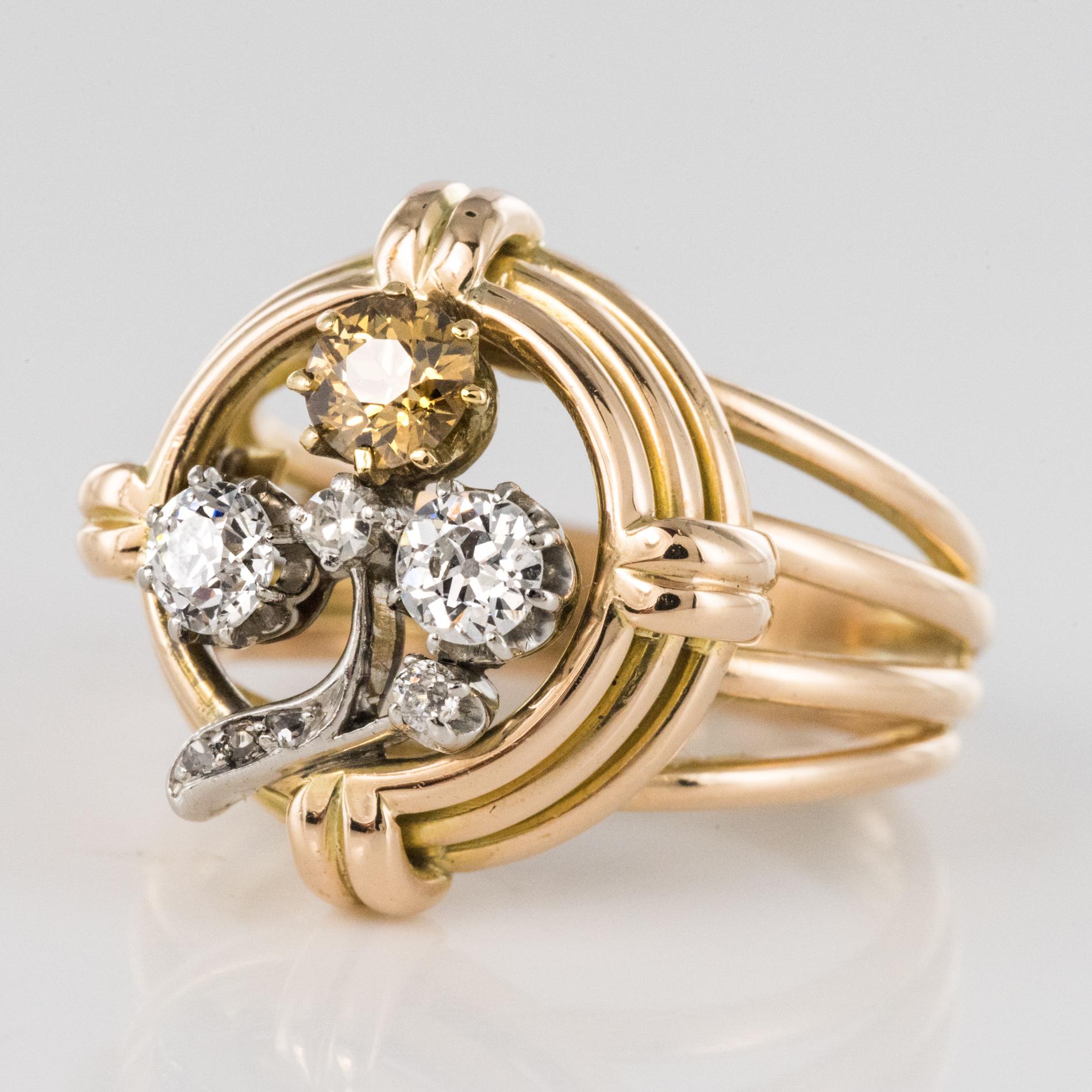 1940s Retro Diamonds 18 Karat Yellow Gold Clover Ring 3