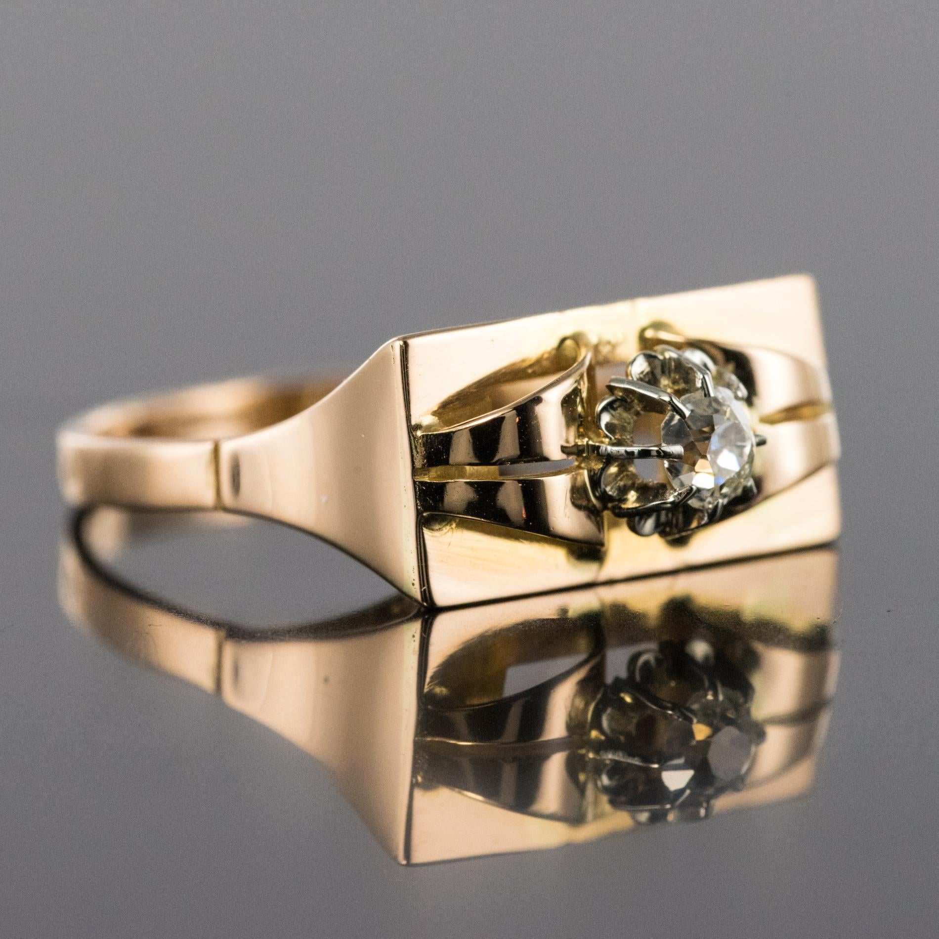 1940s Retro Diamonds 18 Karat Yellow Gold Tank Ring In Good Condition For Sale In Poitiers, FR