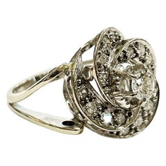 1940er Jahre Retro Halo Diamant Cluster 18k Weißgold Cocktail-Ring