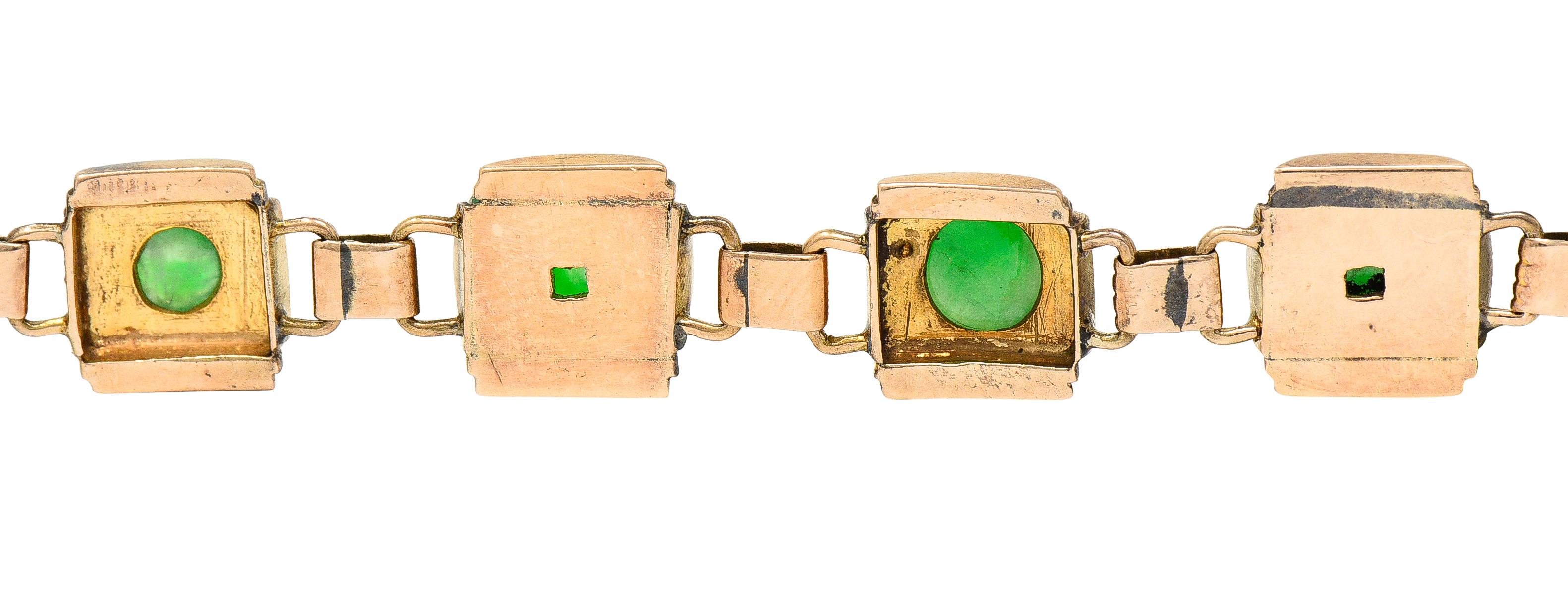 1940's Retro Jadeite Jade Cabochon 14 Karat Yellow Gold Vintage Link Bracelet GI For Sale 2