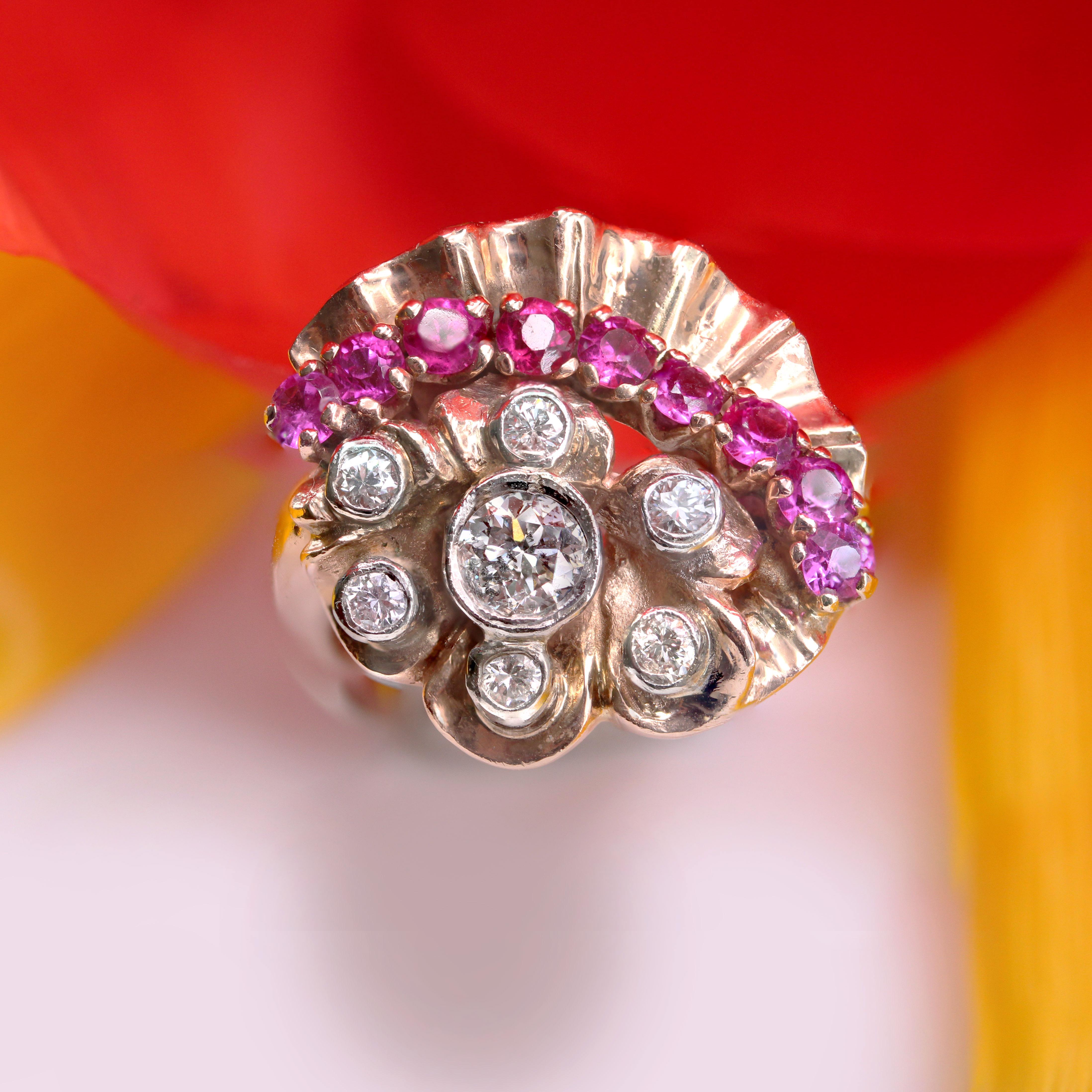 Brilliant Cut 1940s Retro Rubis Diamonds 14 Karat Rose Gold Ring For Sale