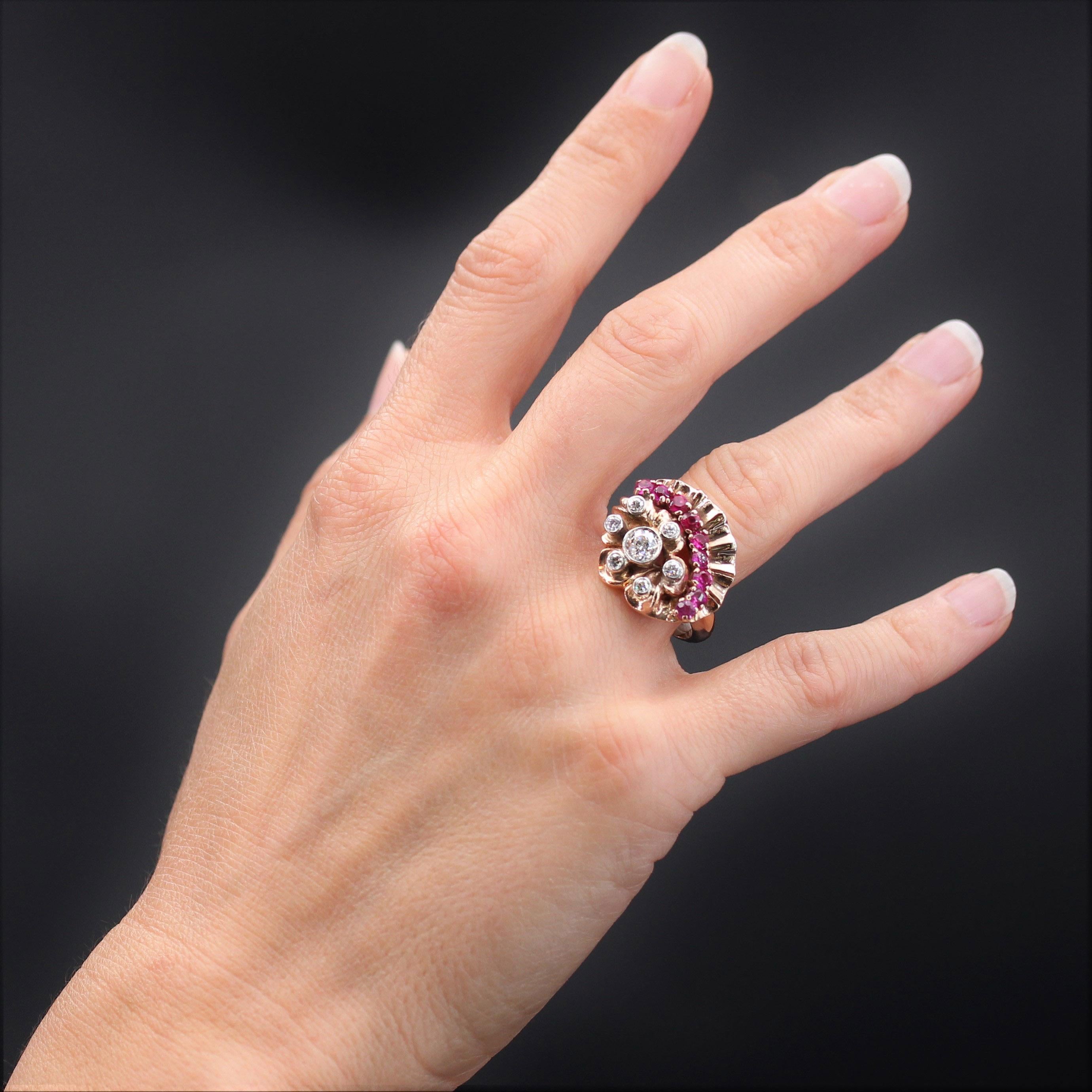 Women's 1940s Retro Rubis Diamonds 14 Karat Rose Gold Ring For Sale