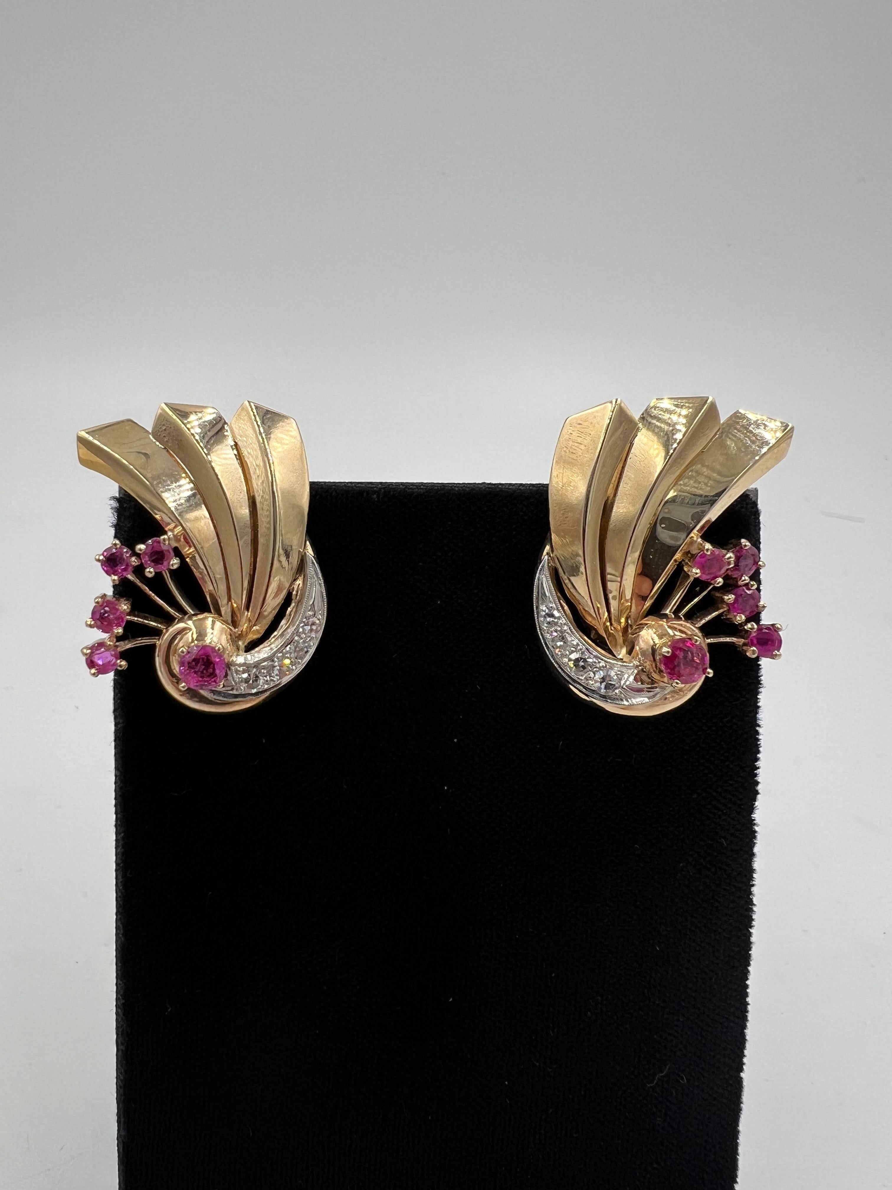 Orecchini retrò anni '40 in oro 14k con diamante e rubino per orecchie forate in vendita 2