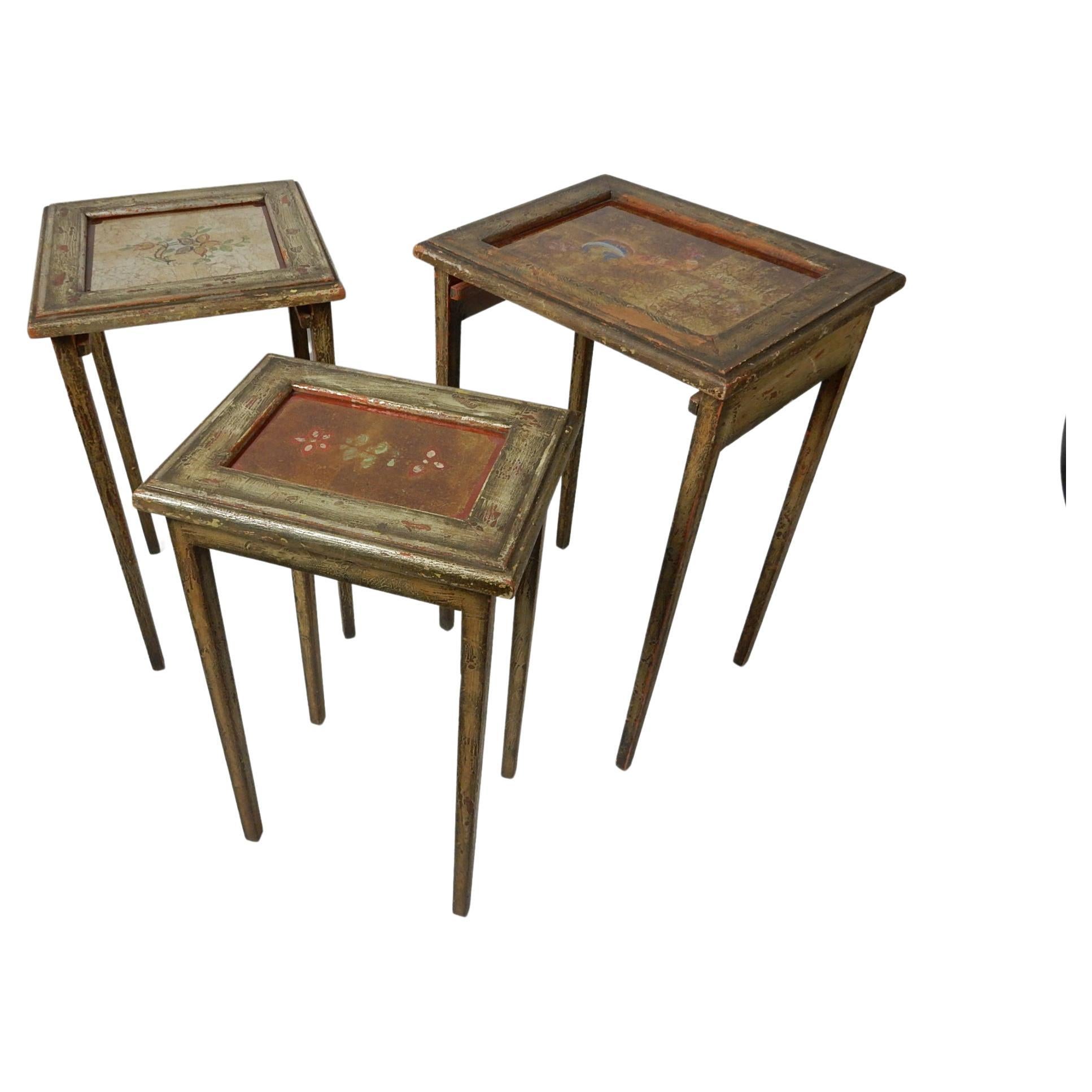 1940's Reverse Painted Glass and Wood Nesting Table Set For Sale 4