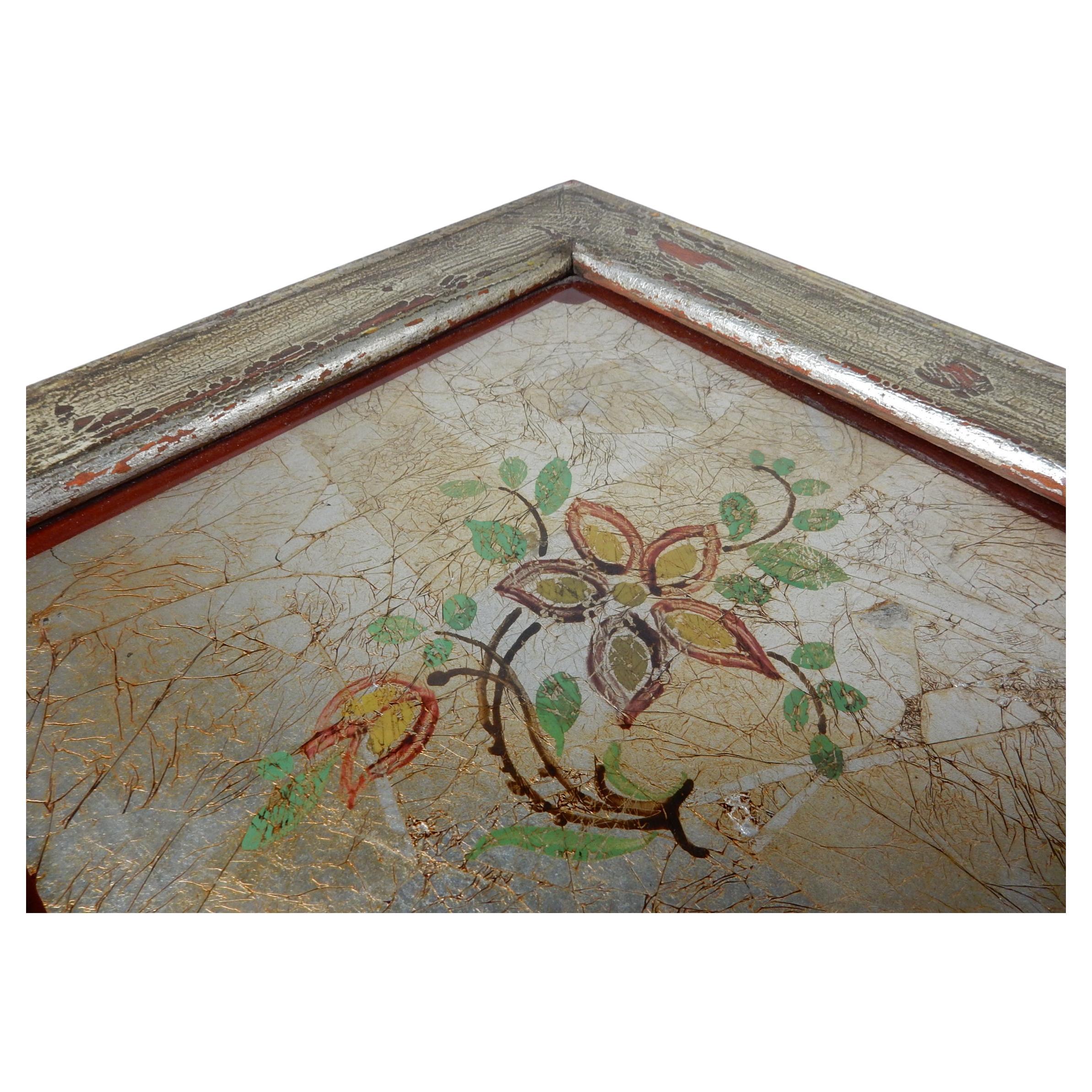 Set di tavoli nidificanti in vetro e legno dipinti al contrario del 1940 in vendita 3