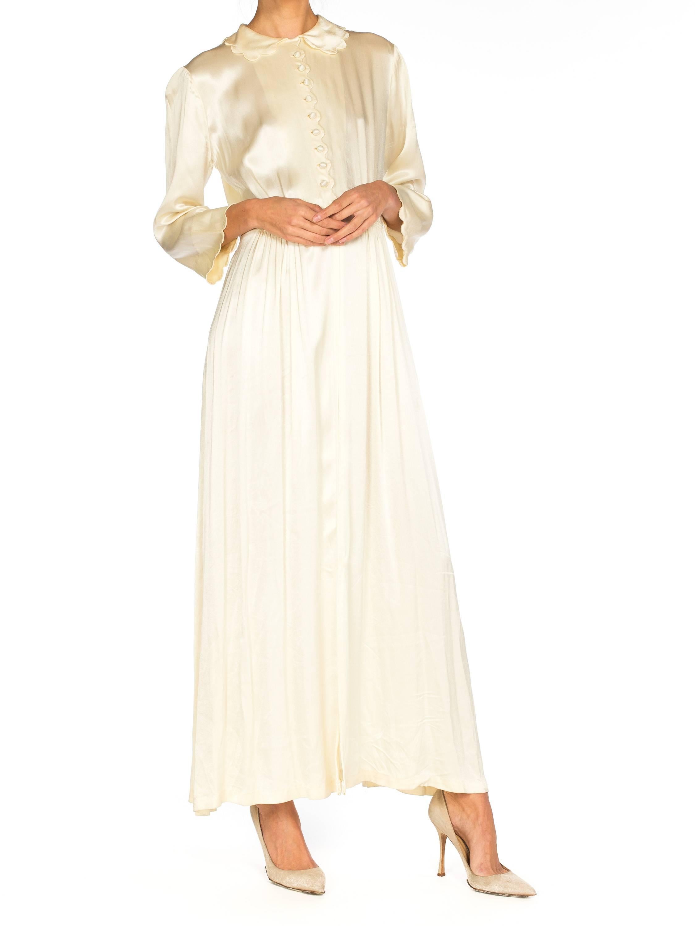 White 1930S Ivory Silk Crepe Back Satin  Button Up Scalloped Edge Dressing Gown Robe