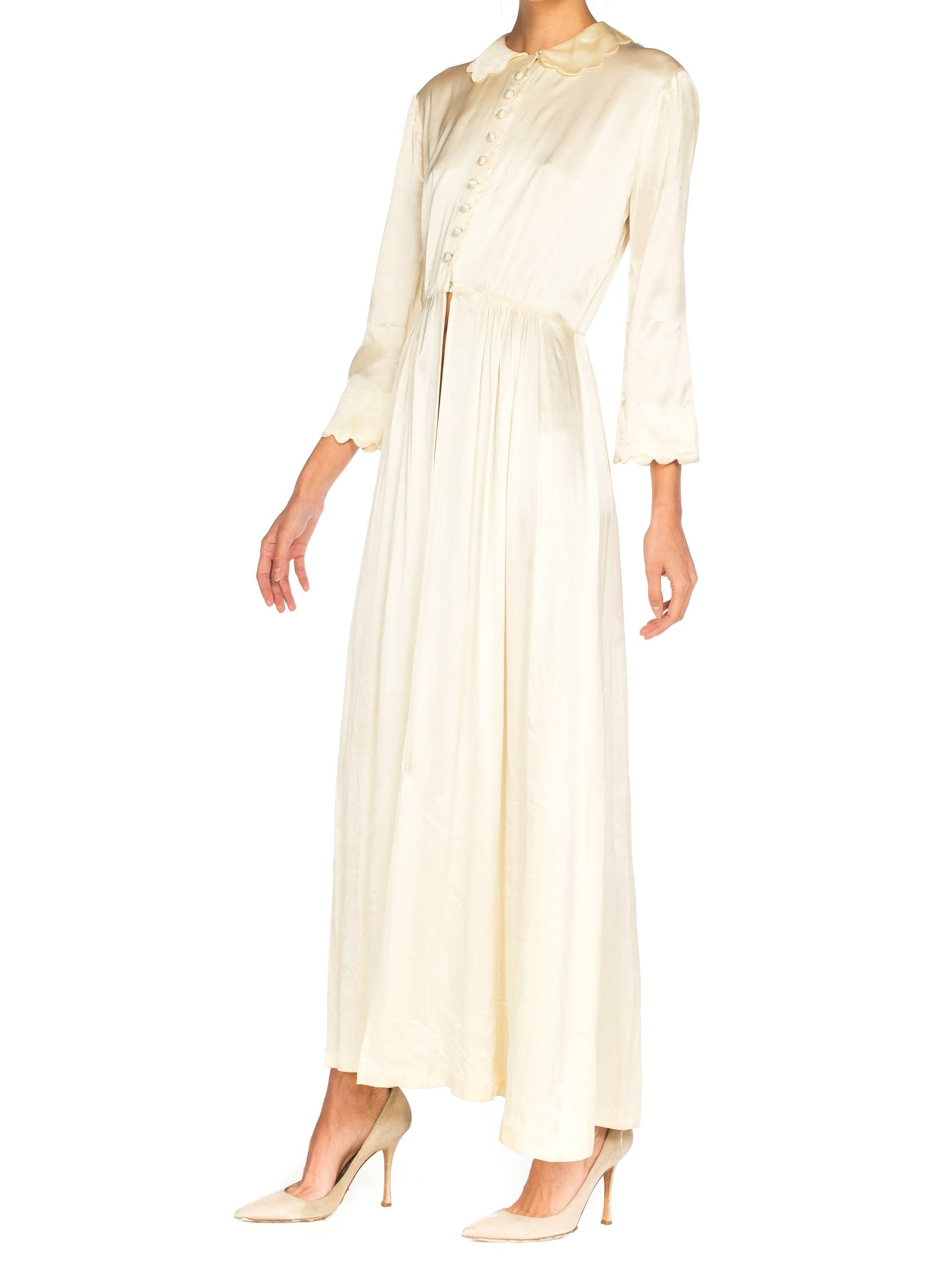 1930S Ivory Silk Crepe Back Satin  Button Up Scalloped Edge Dressing Gown Robe 1