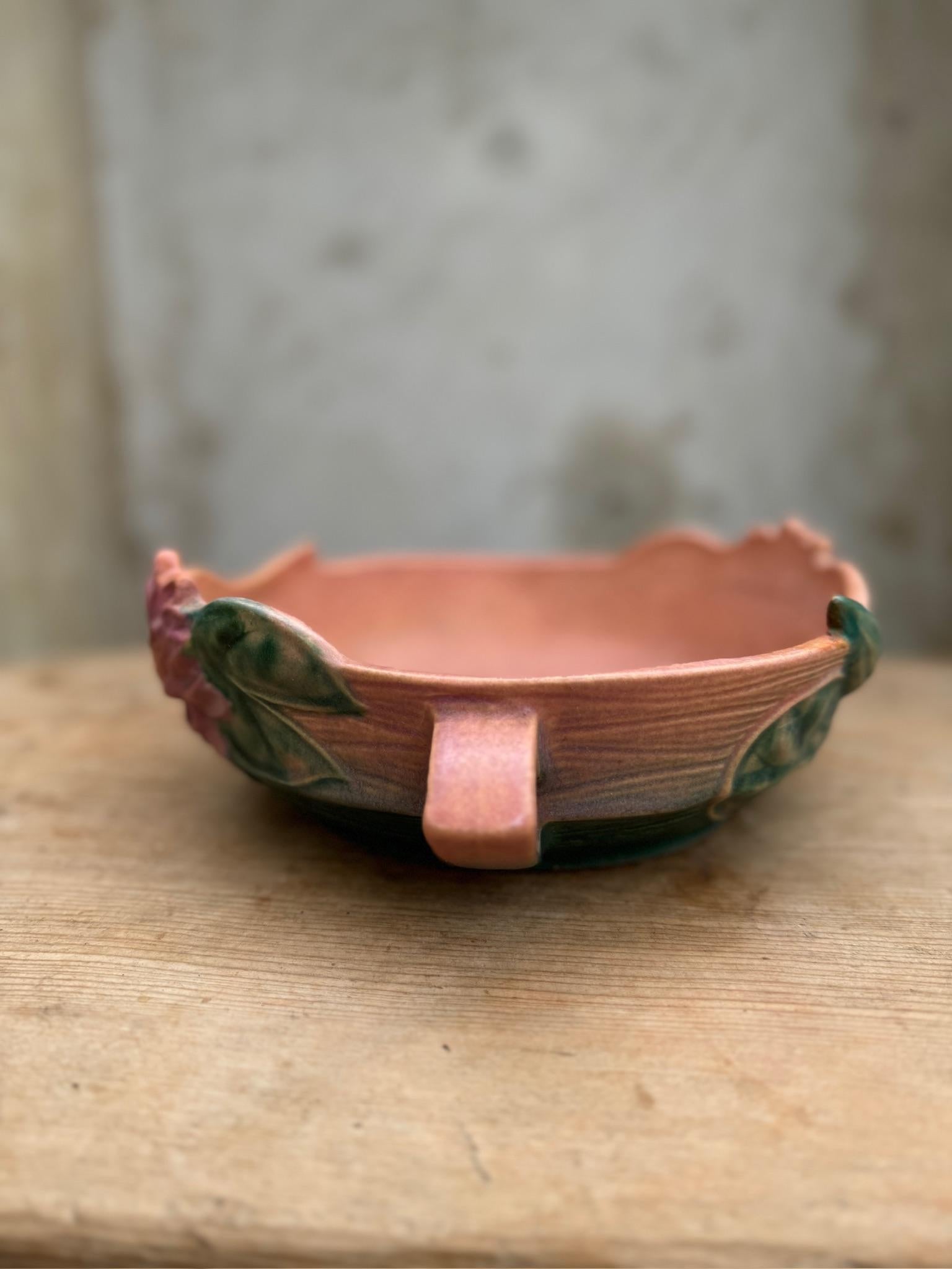 Fait main 1940s Roseville Pottery Bowl with 2 Handles (bol en poterie avec 2 poignées)