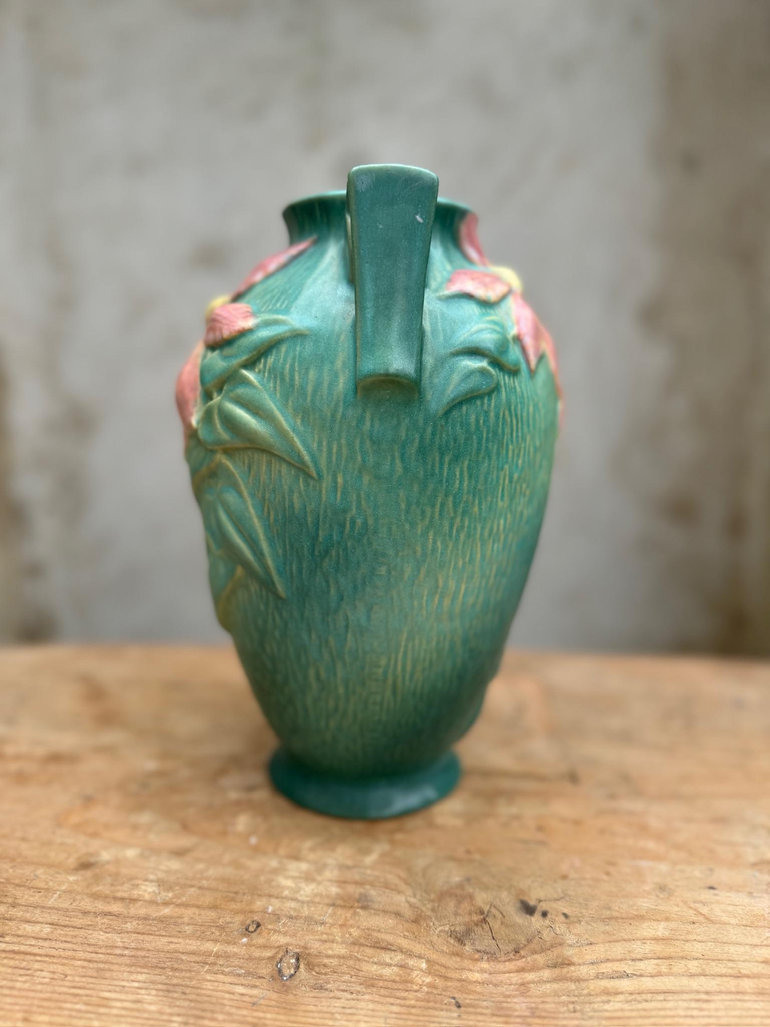 Hand-Crafted 1940s Roseville pottery vase - Clematis pattern