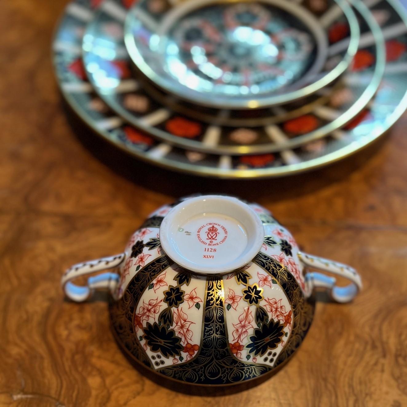 Juego de mesa de 5 piezas Royal Crown Derby Old Imari de 1940 mediados del siglo XX en venta