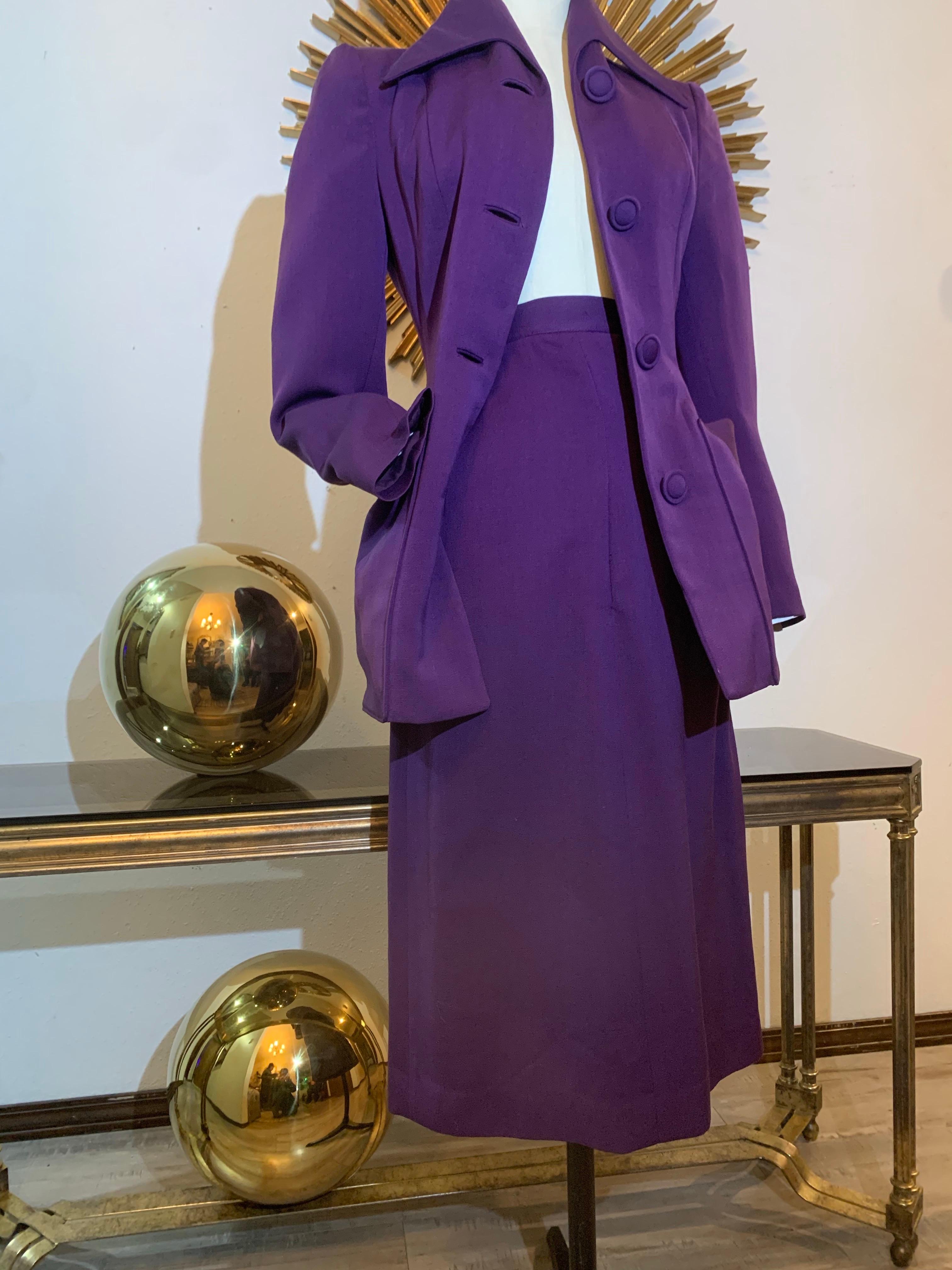 1940s Royal Purple Wool Gabardine Skirt Suit w Nipped Waist & Huge Pockets For Sale 6