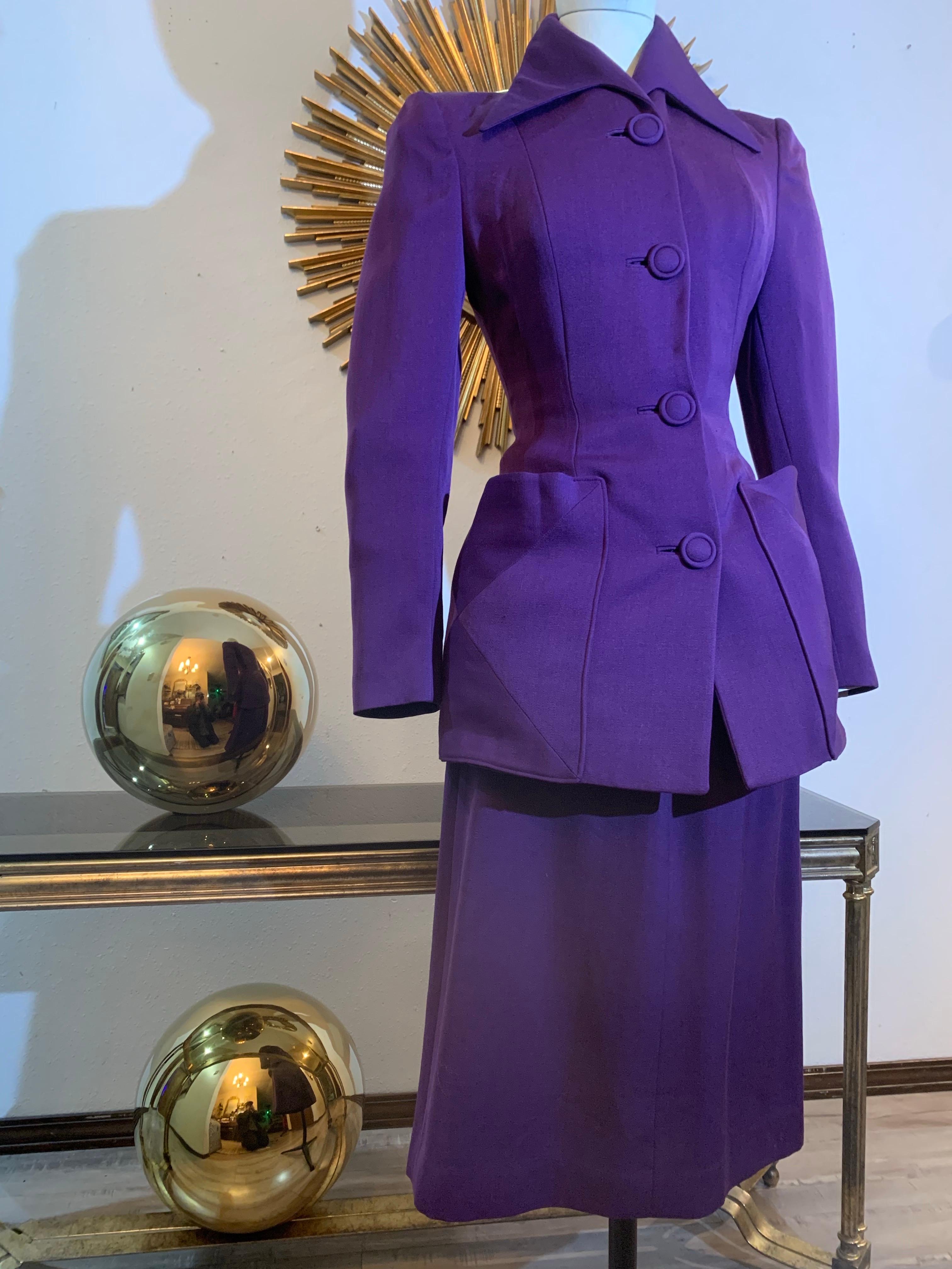 1940s Royal Purple Wool Gabardine Skirt Suit w Nipped Waist & Huge Pockets In Excellent Condition For Sale In Gresham, OR