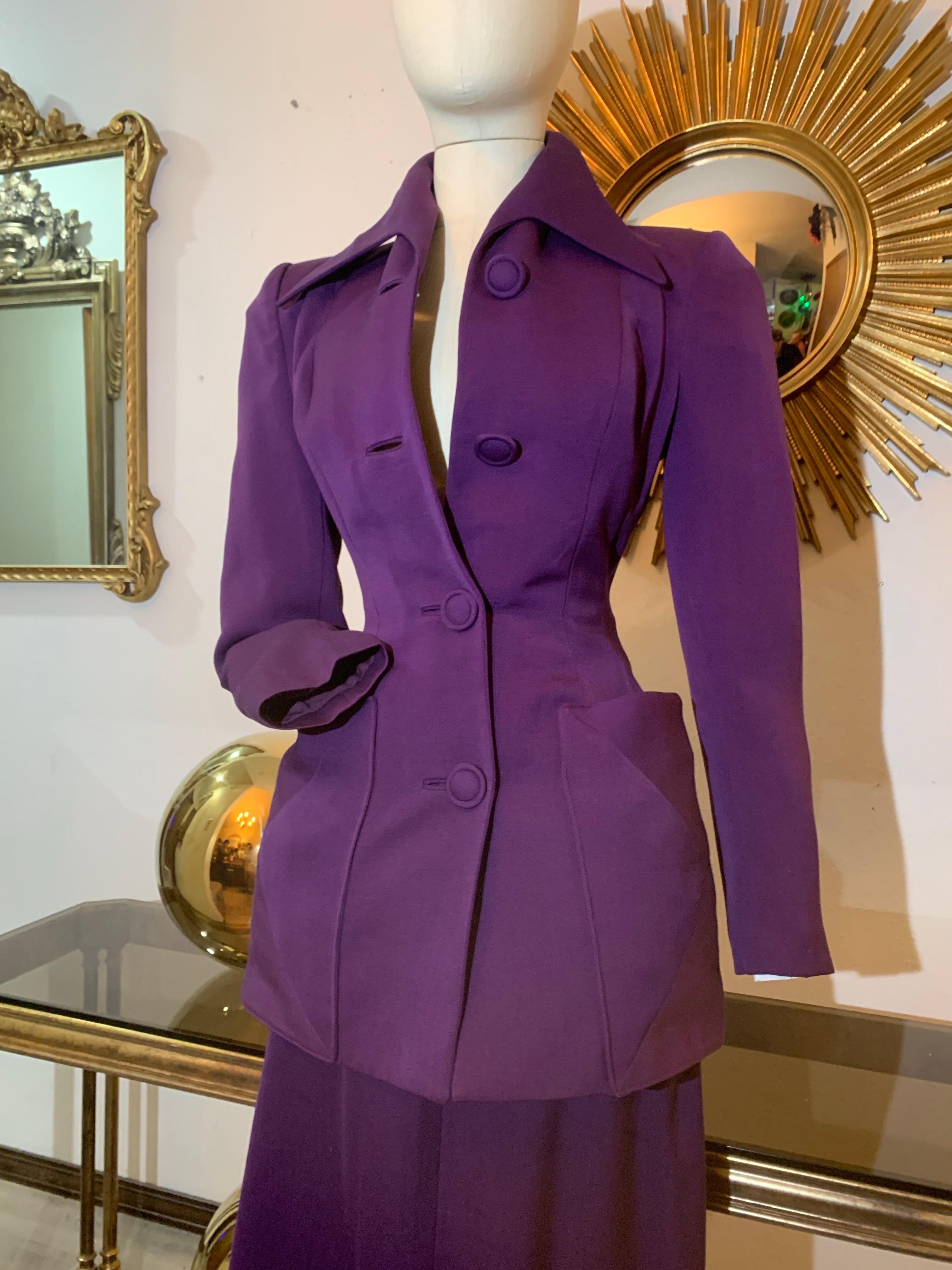 1940s Royal Purple Wool Gabardine Skirt Suit w Nipped Waist & Huge Pockets For Sale 4