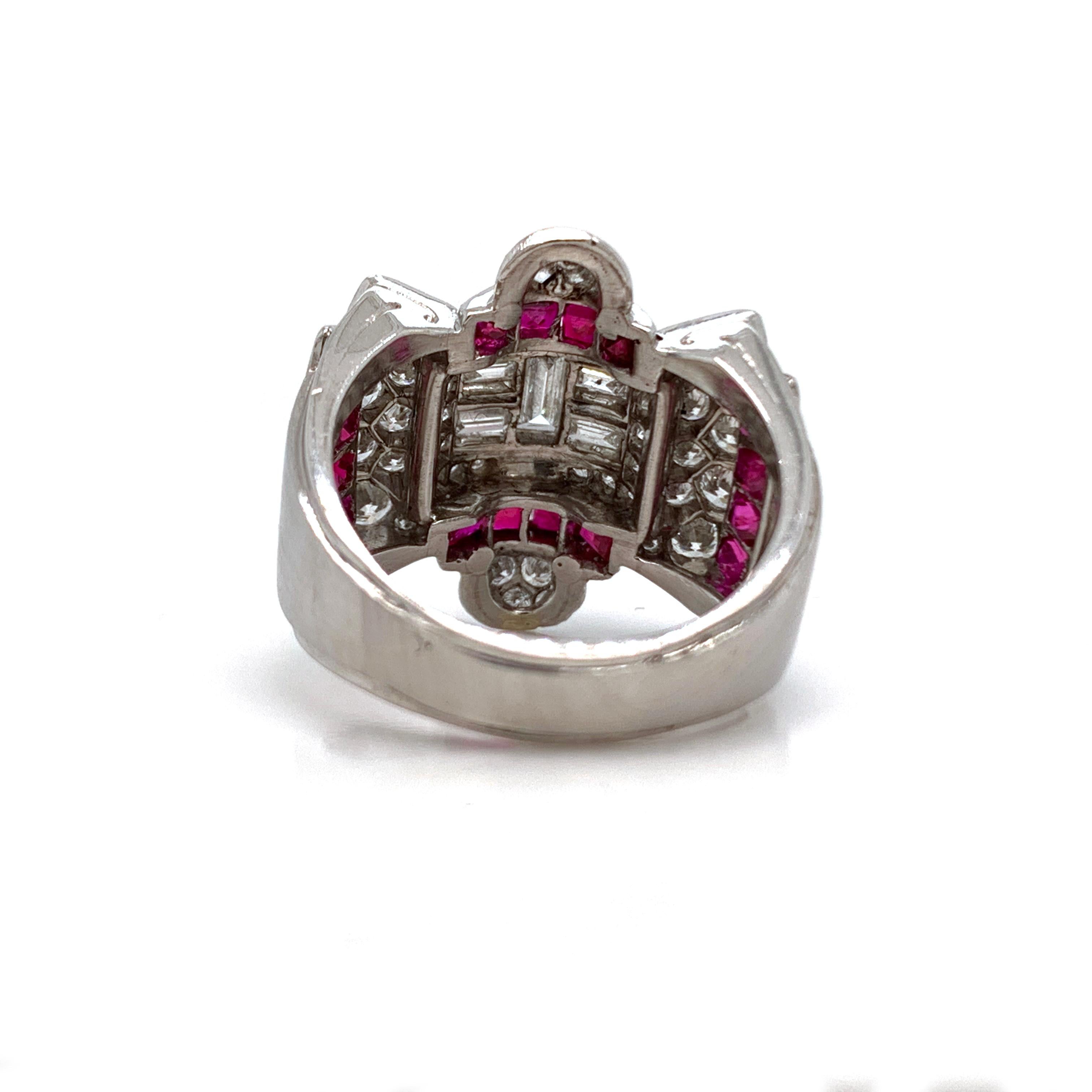 1940s Ruby and Diamond Platinum Ring In Excellent Condition For Sale In West Palm Beach, FL