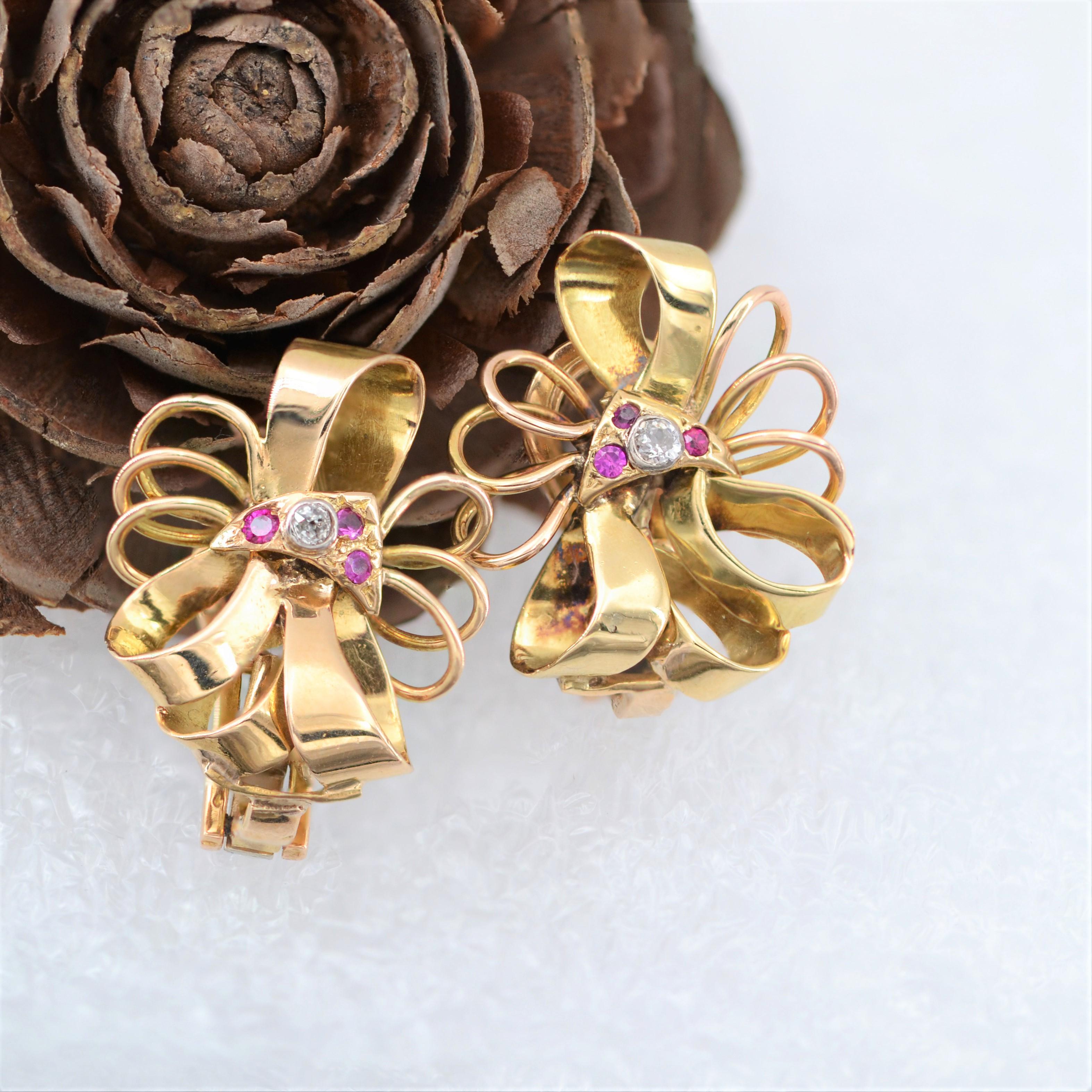 Retro 1940s Ruby Diamonds 18 Karat Yellow Gold Knot Earrings For Sale