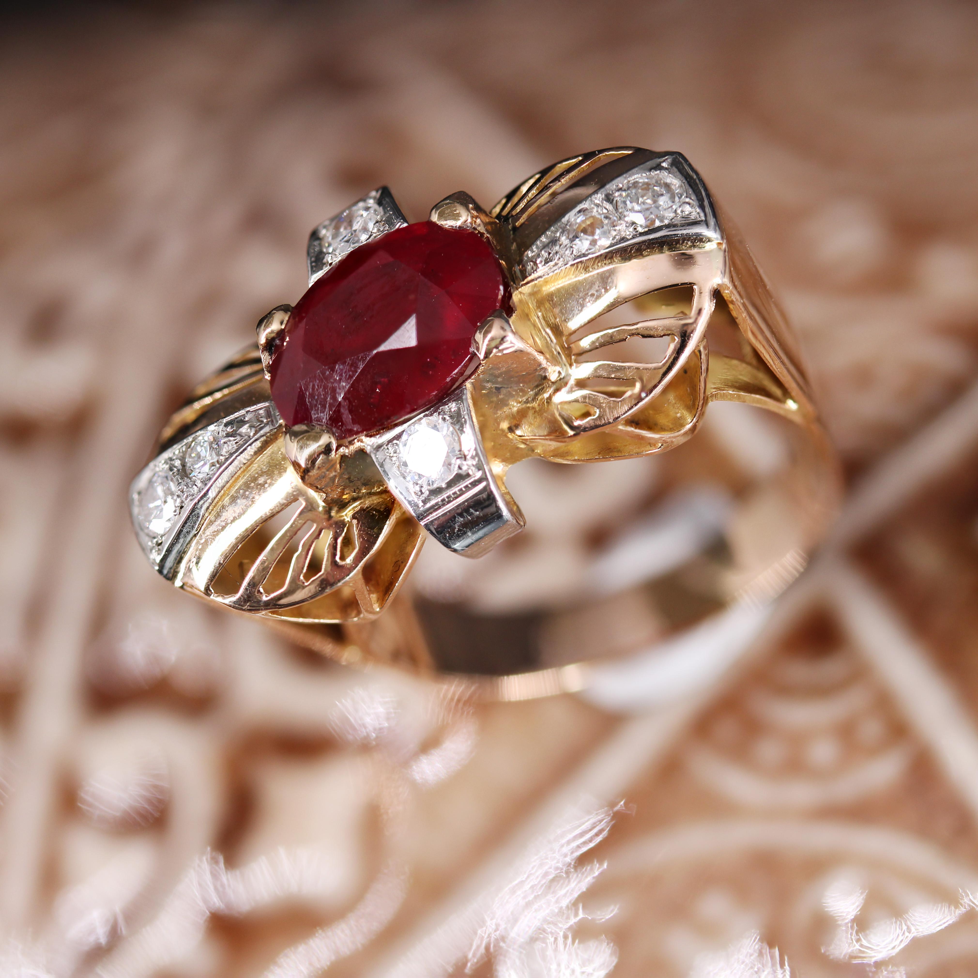 1940s Ruby Diamonds 18 Karat Yellow Gold Ring For Sale 4