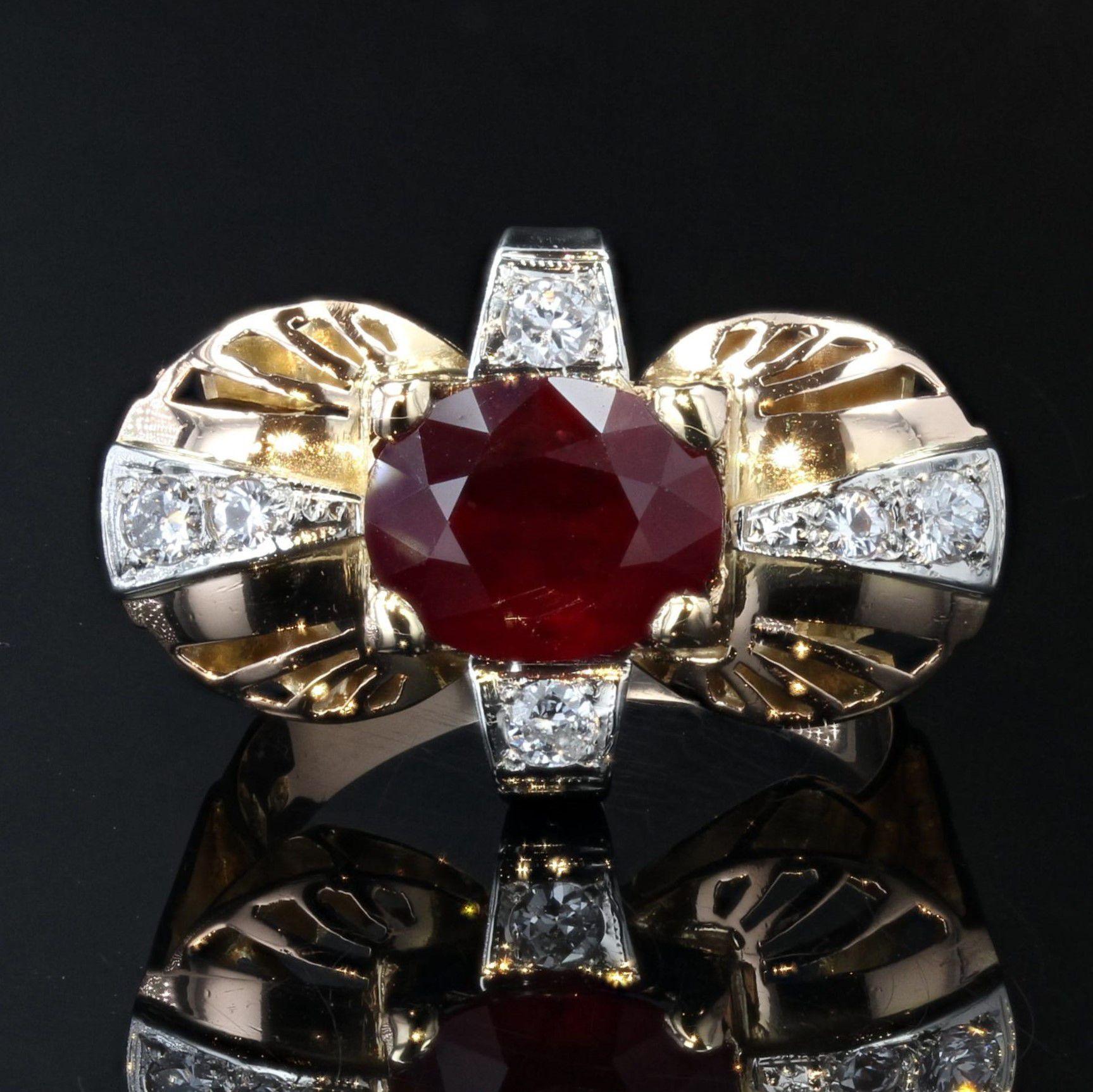 1940s Ruby Diamonds 18 Karat Yellow Gold Ring In Good Condition For Sale In Poitiers, FR
