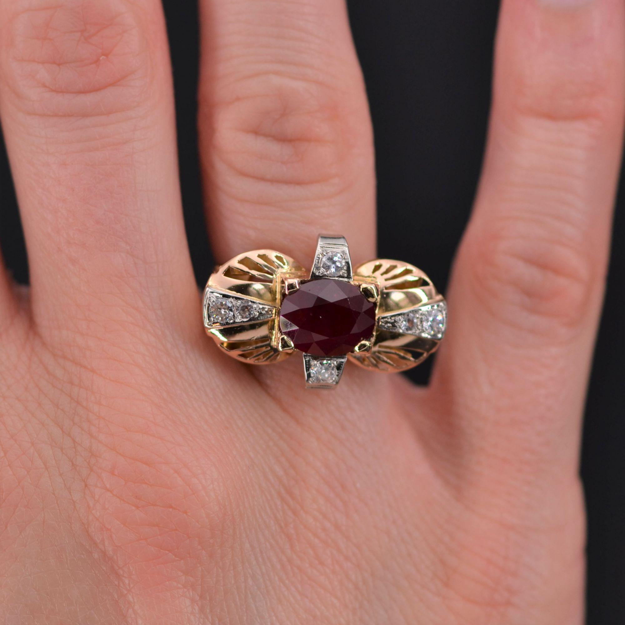 Women's 1940s Ruby Diamonds 18 Karat Yellow Gold Ring For Sale