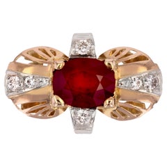Vintage 1940s Ruby Diamonds 18 Karat Yellow Gold Ring