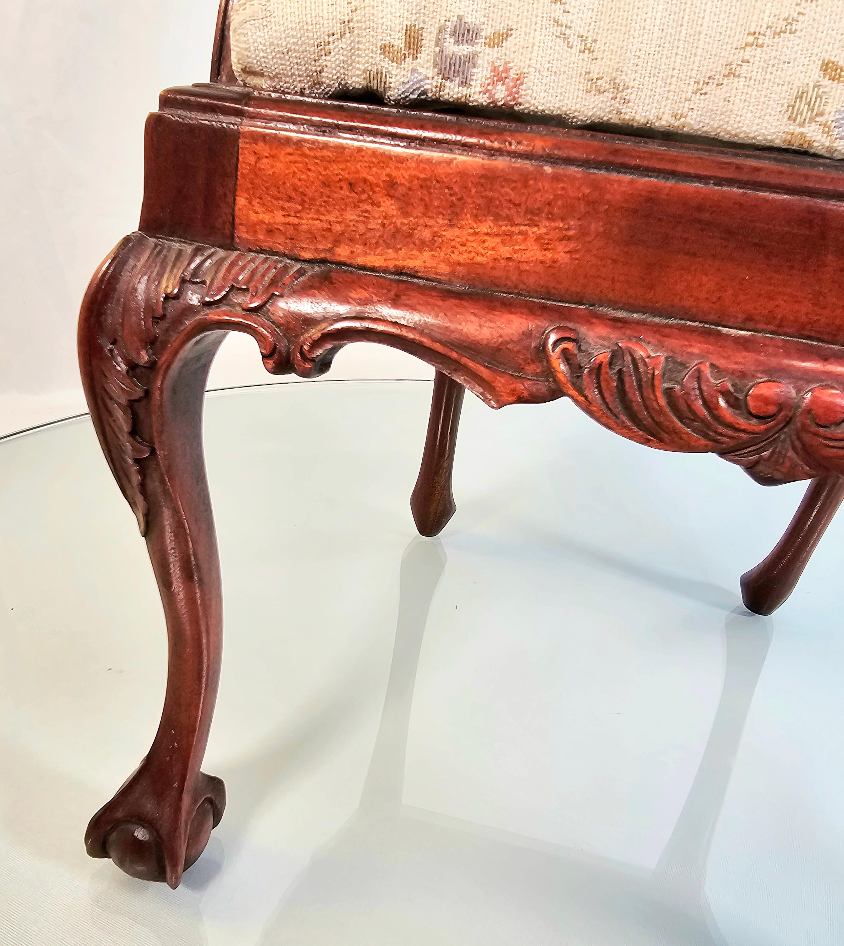Chaise Chippendale des années 1940, échantillon de vendeur en vente 2
