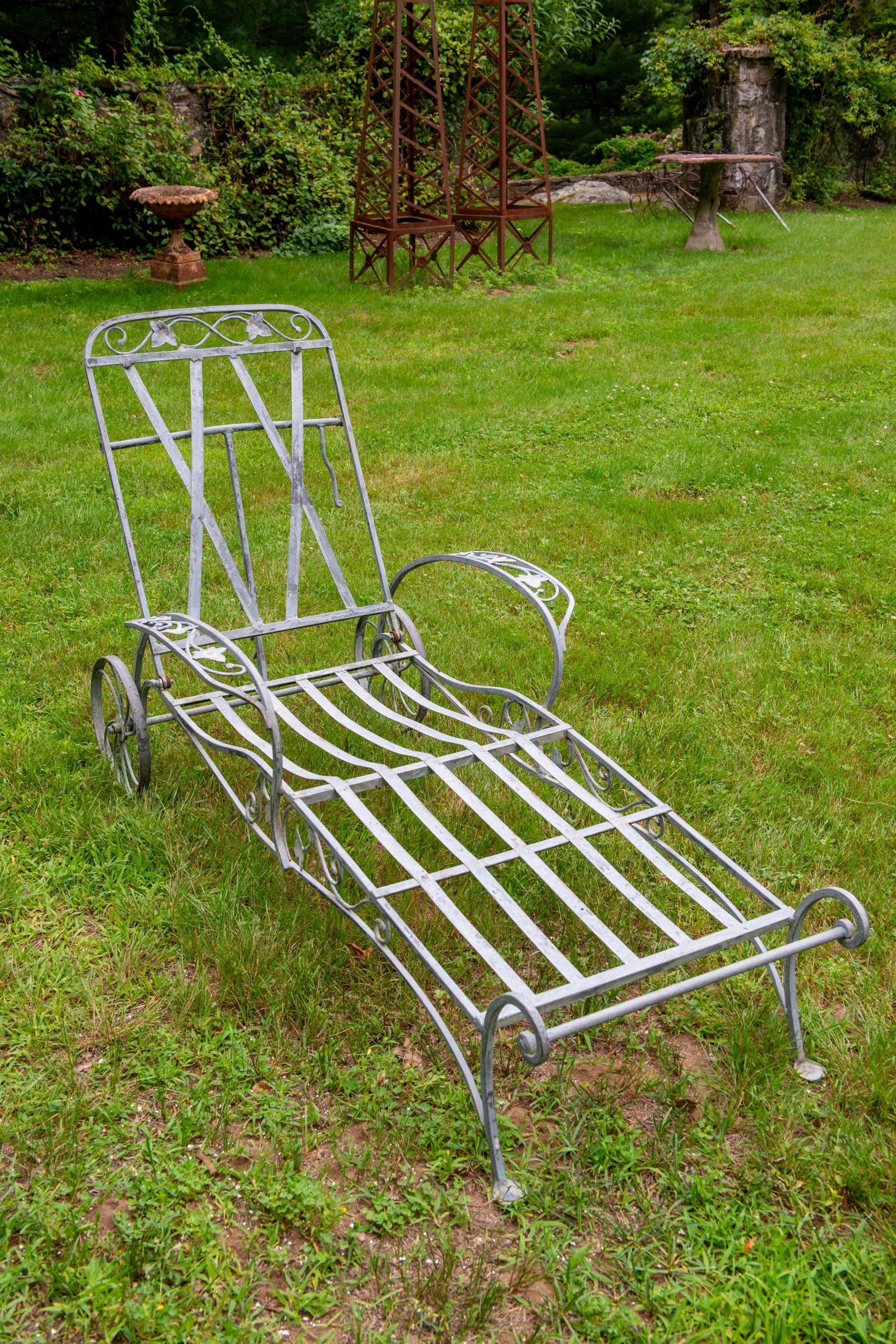 1940s Salterini Wrought Iron Chaise Lounge For Sale 9