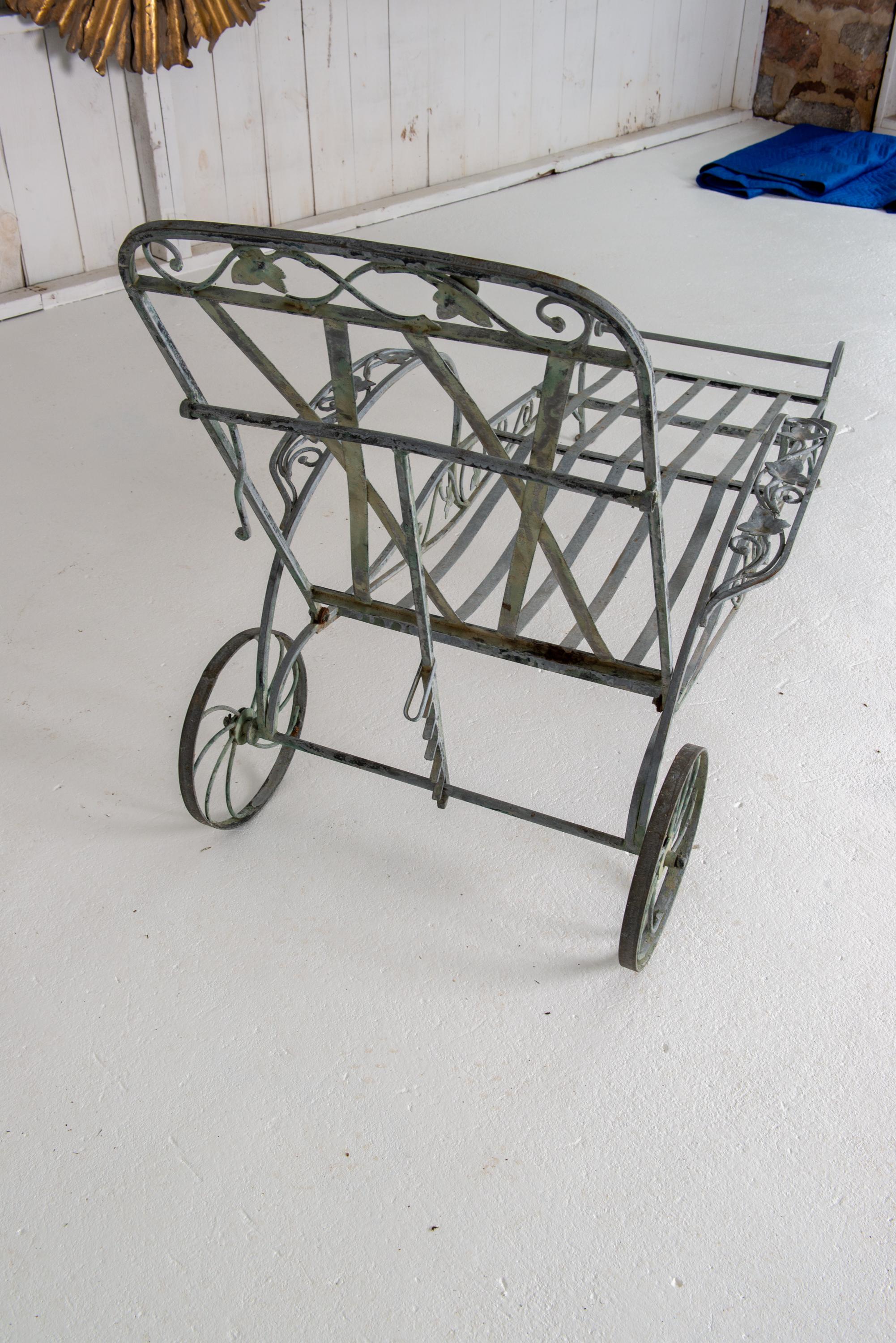 Mid-20th Century 1940s Salterini Wrought Iron Chaise Lounge For Sale