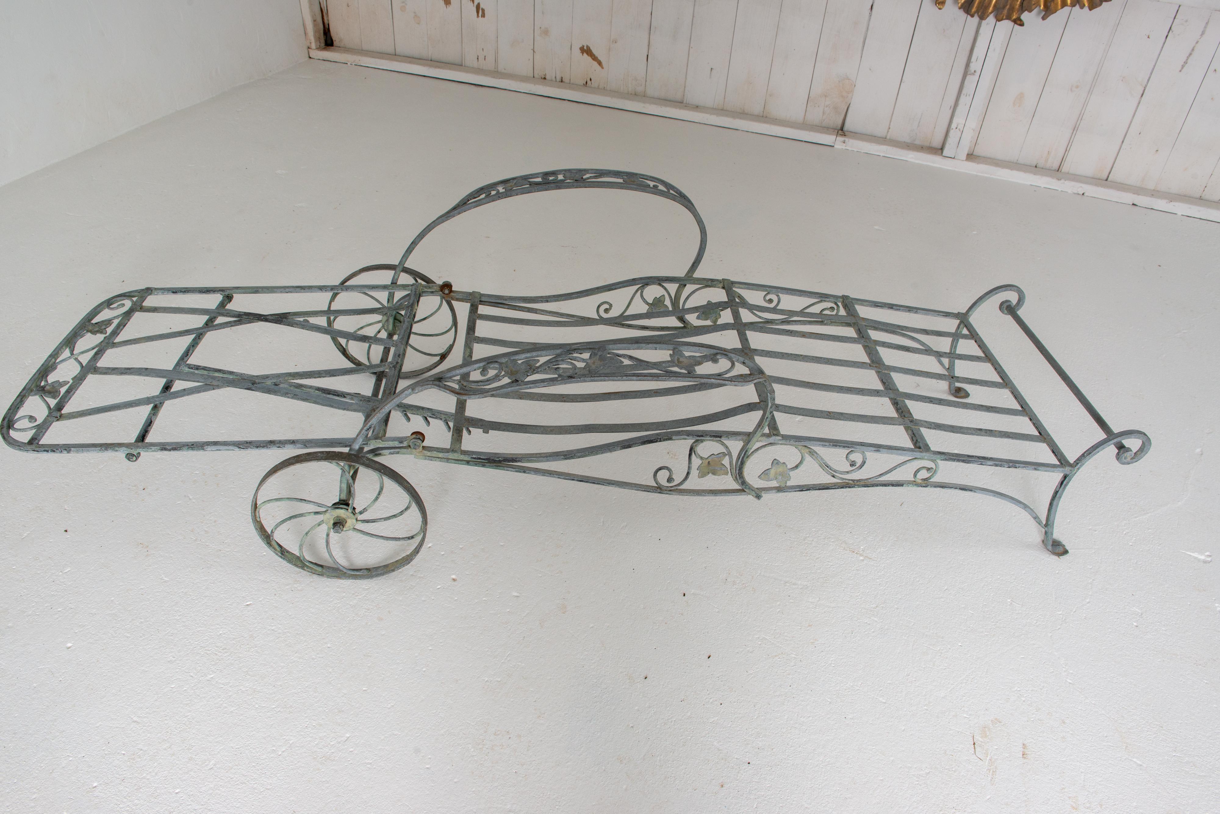 1940s Salterini Wrought Iron Chaise Lounge For Sale 2