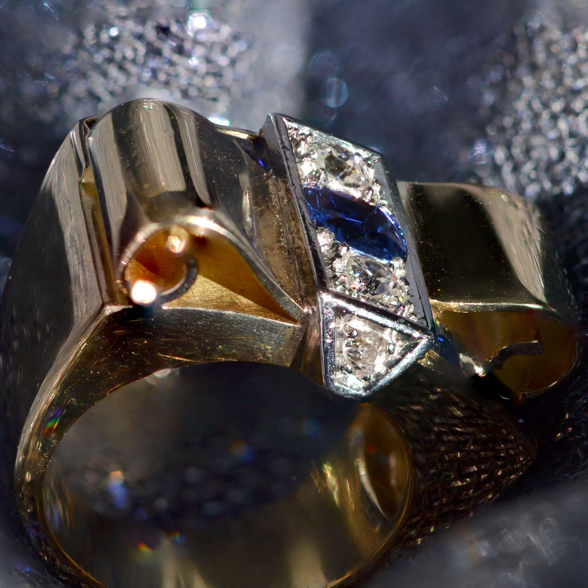 1940s Sapphire Diamonds 18 Karat Yellow Gold Knot Tank Ring 7