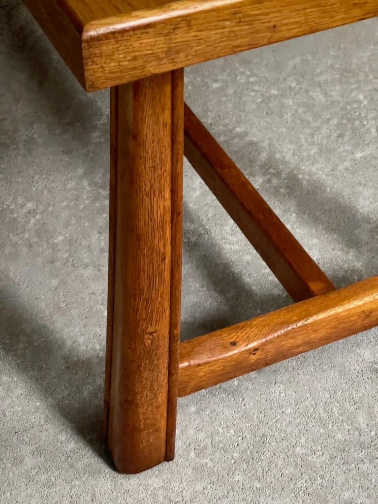 1940s Scandinavian Cabinet Maker, Coffee Table in elegant patinated Oak  For Sale 5