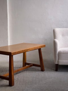 1940s Scandinavian Cabinet Maker, Coffee Table in elegant patinated Oak