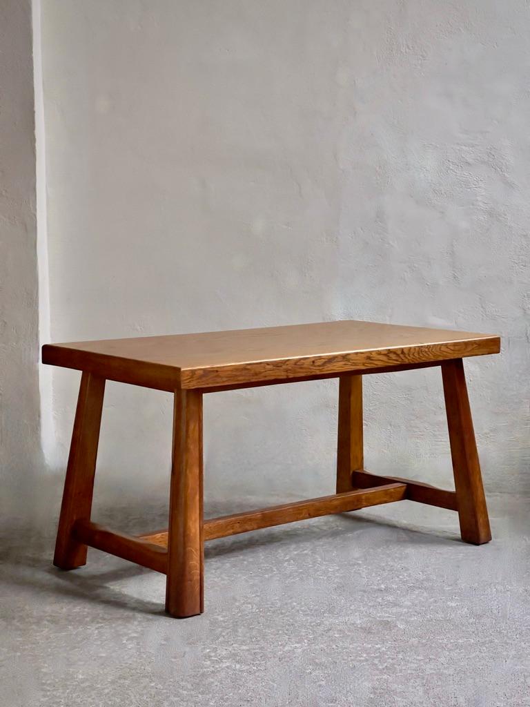 Scandinavian Modern 1940s Scandinavian Cabinet Maker, Coffee Table in elegant patinated Oak  For Sale
