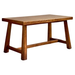 1940s Scandinavian Cabinet Maker, Coffee Table in elegant patinated Oak 