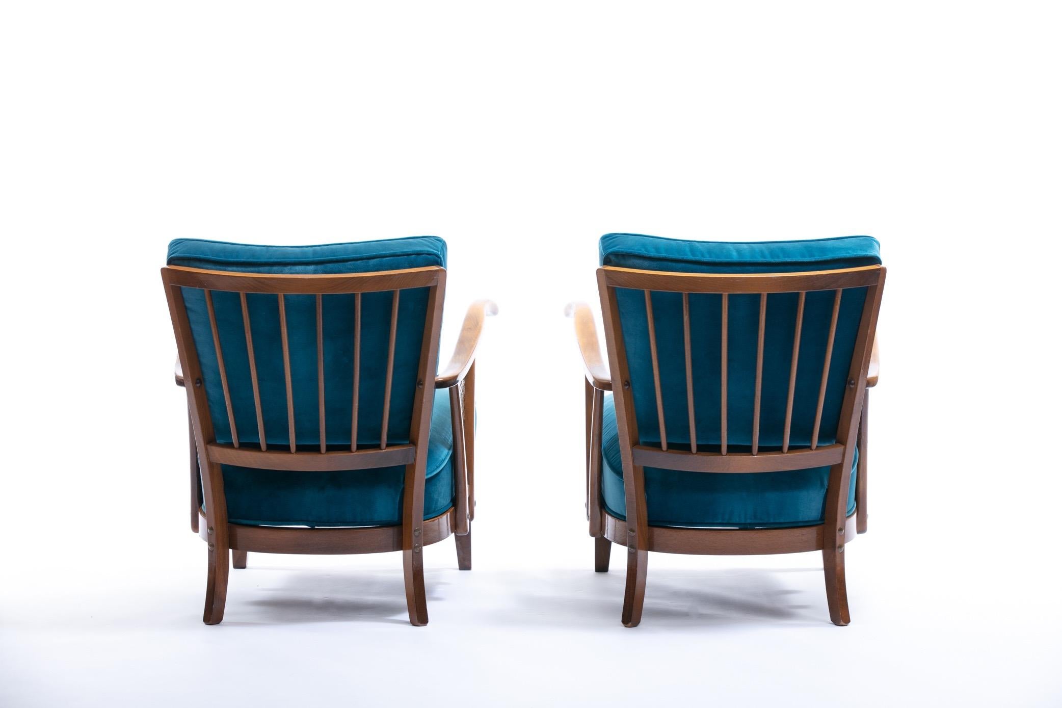 Velvet Pair of Scandinavian Lounge Chairs Attributed to Soren Hansen for Fritz Hansen