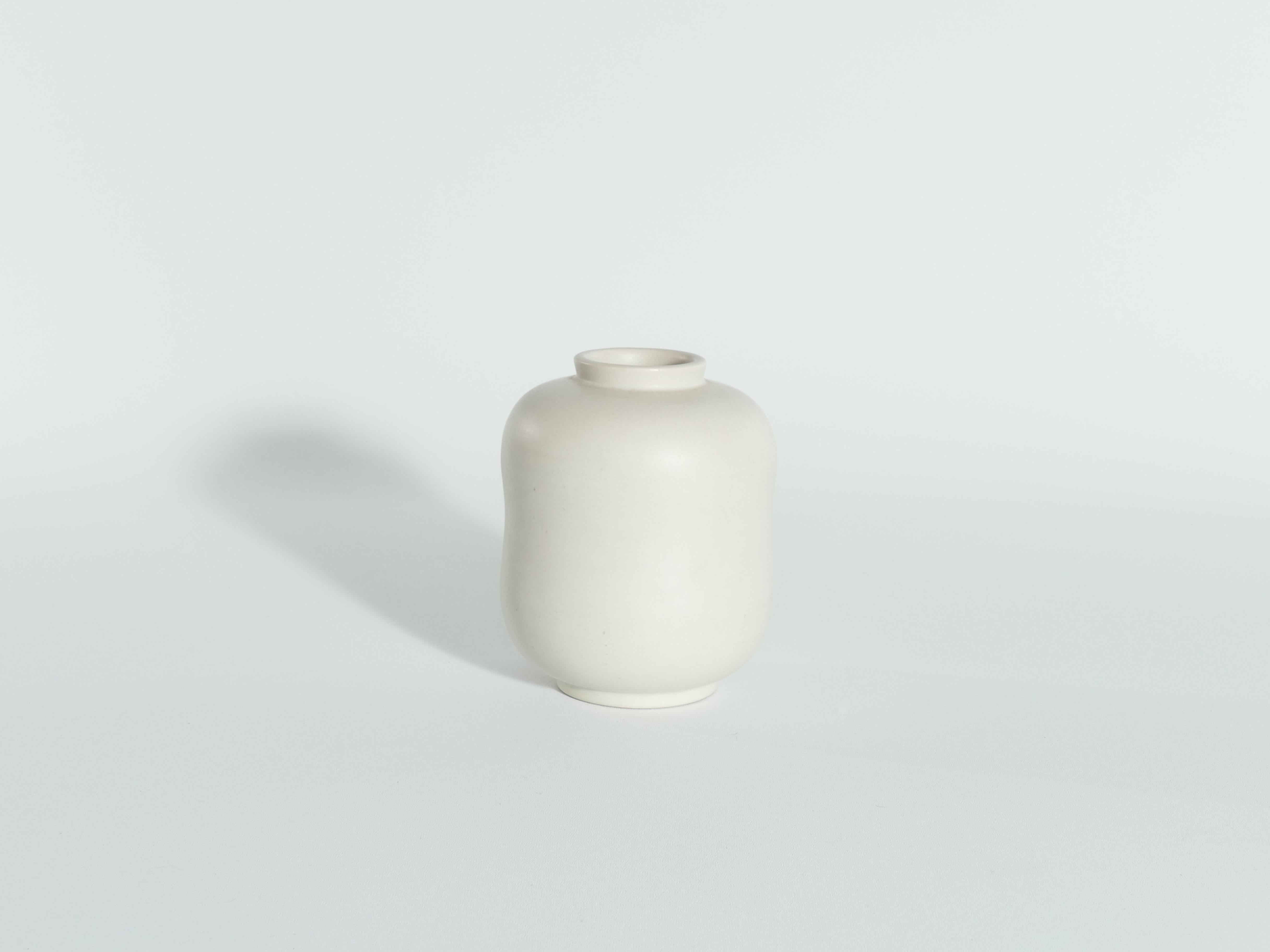 Swedish 1940’s Scandinavian Modern Carrara Vase by Wilhelm Kåge for Gustavsberg   For Sale
