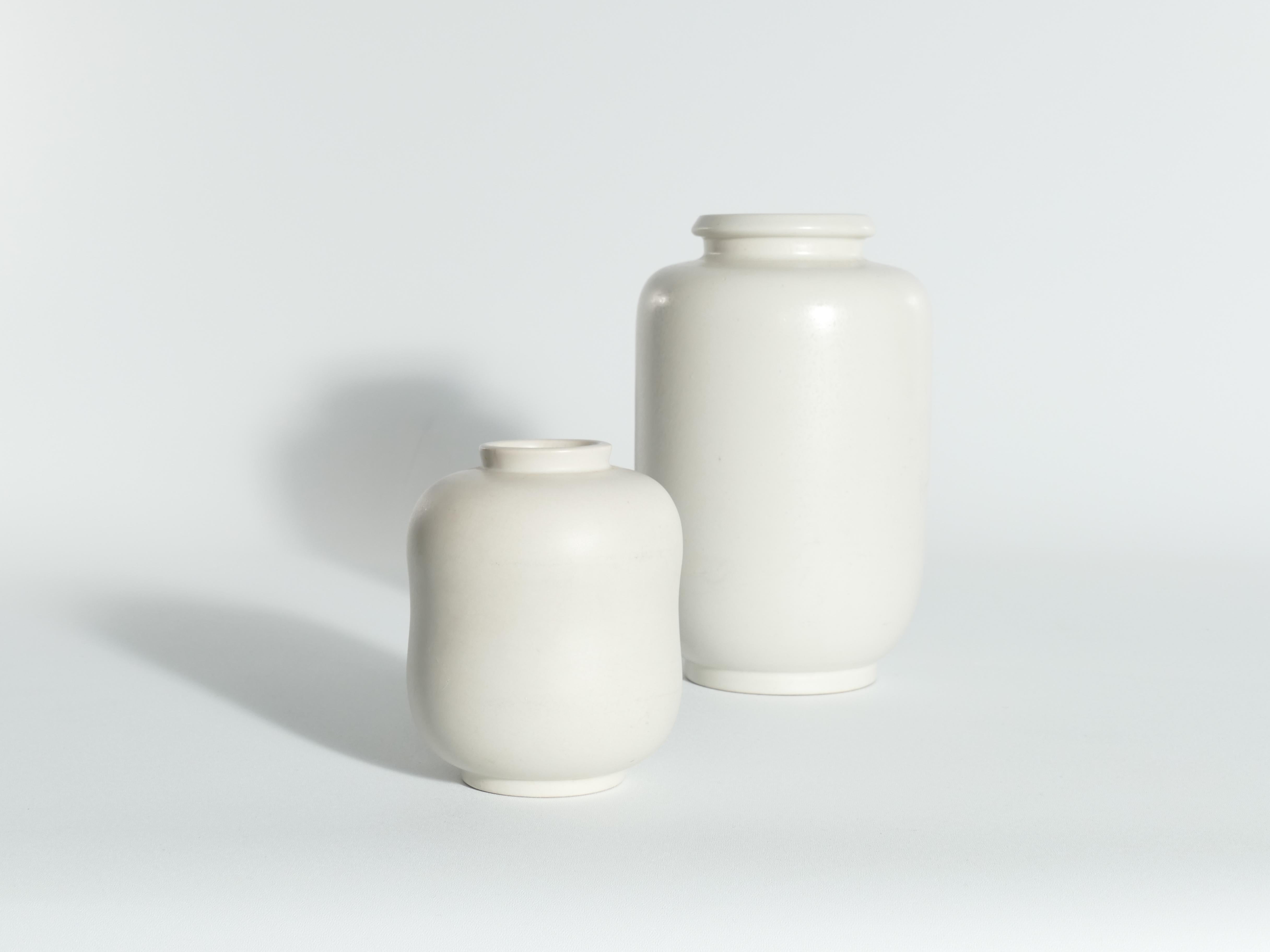 Jarrón de Carrara moderno escandinavo de 1940 de Wilhelm Kåge para Gustavsberg Gres en venta