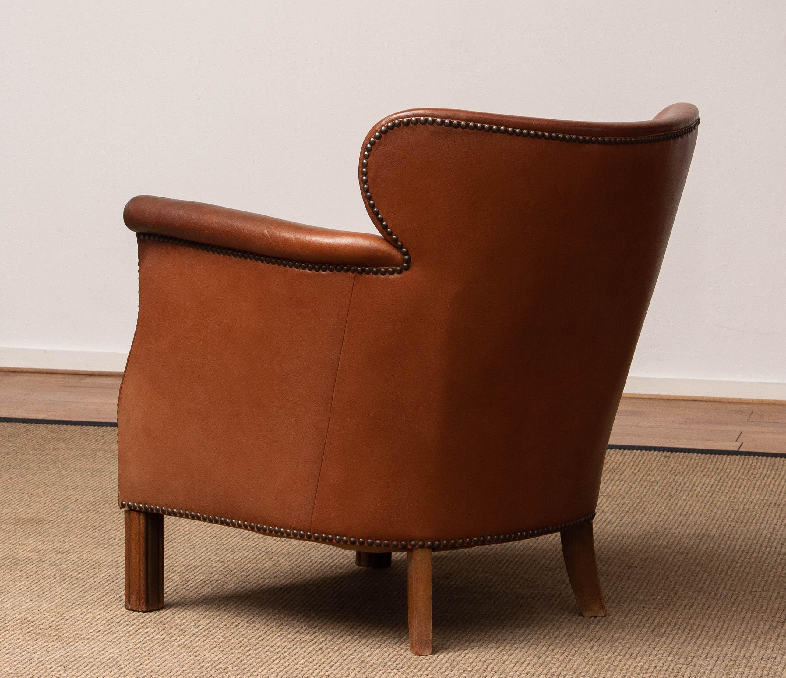 1940's Scandinavian Tan / Brown Nailed Leather Club / Cigar Chair from Denmark In Good Condition In Silvolde, Gelderland