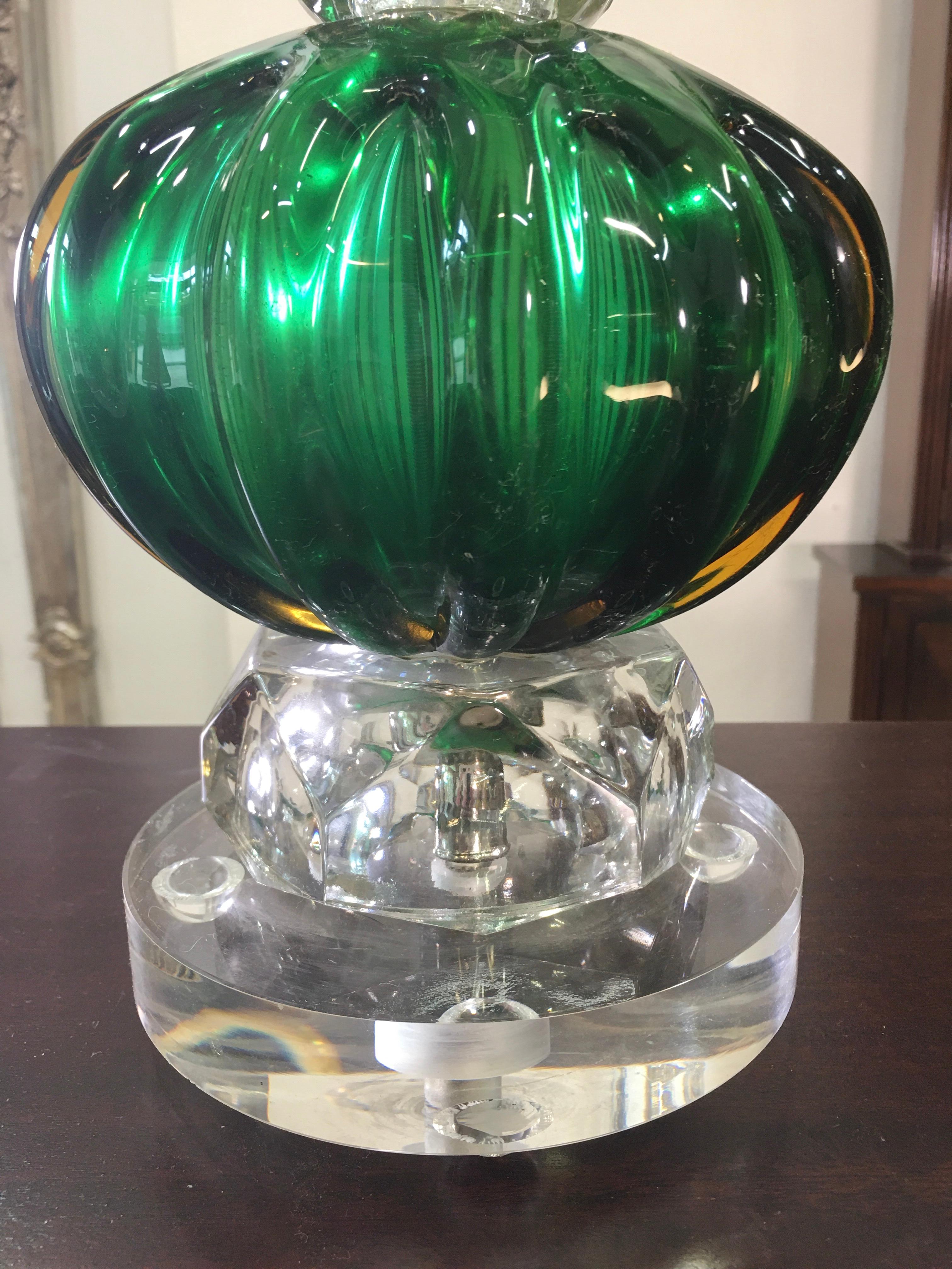 Seguso Murano Emerald Green Glass Stacked Ball Lamp In Good Condition In Hanover, MA