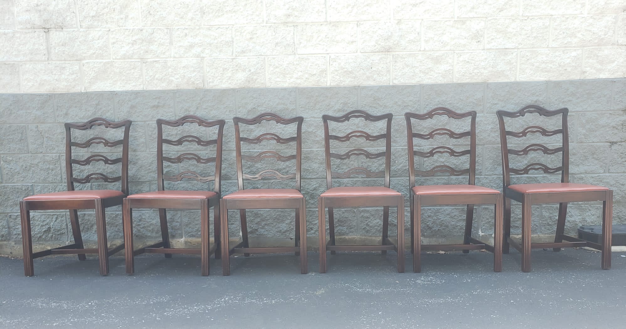 American 1940s Set 8 Mahogany Chippendale Pierced Ladder Back Leather Seat Dining Chairs